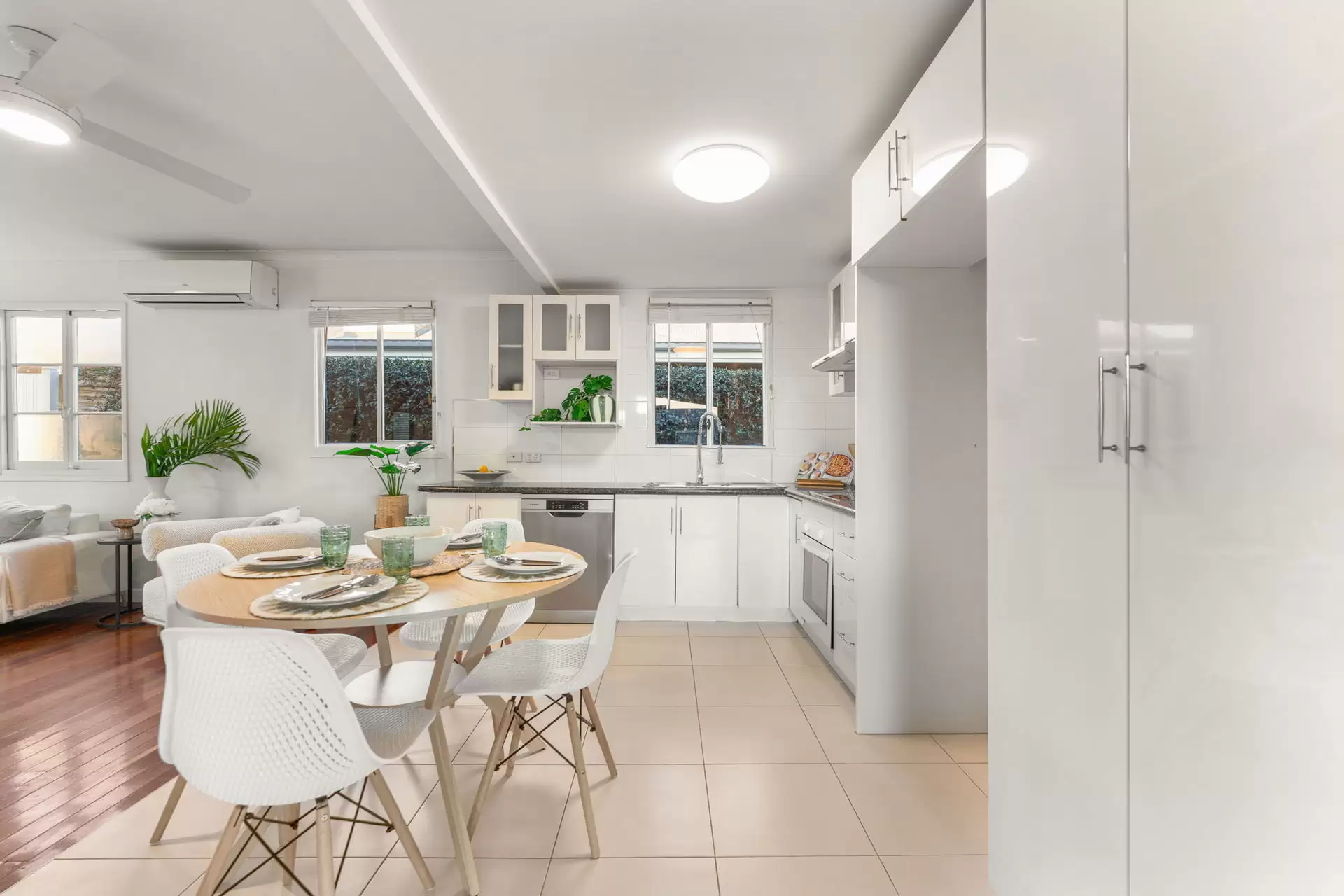 18 Bellevue Parade, Labrador For Sale by Queensland Sotheby's International Realty - image 1