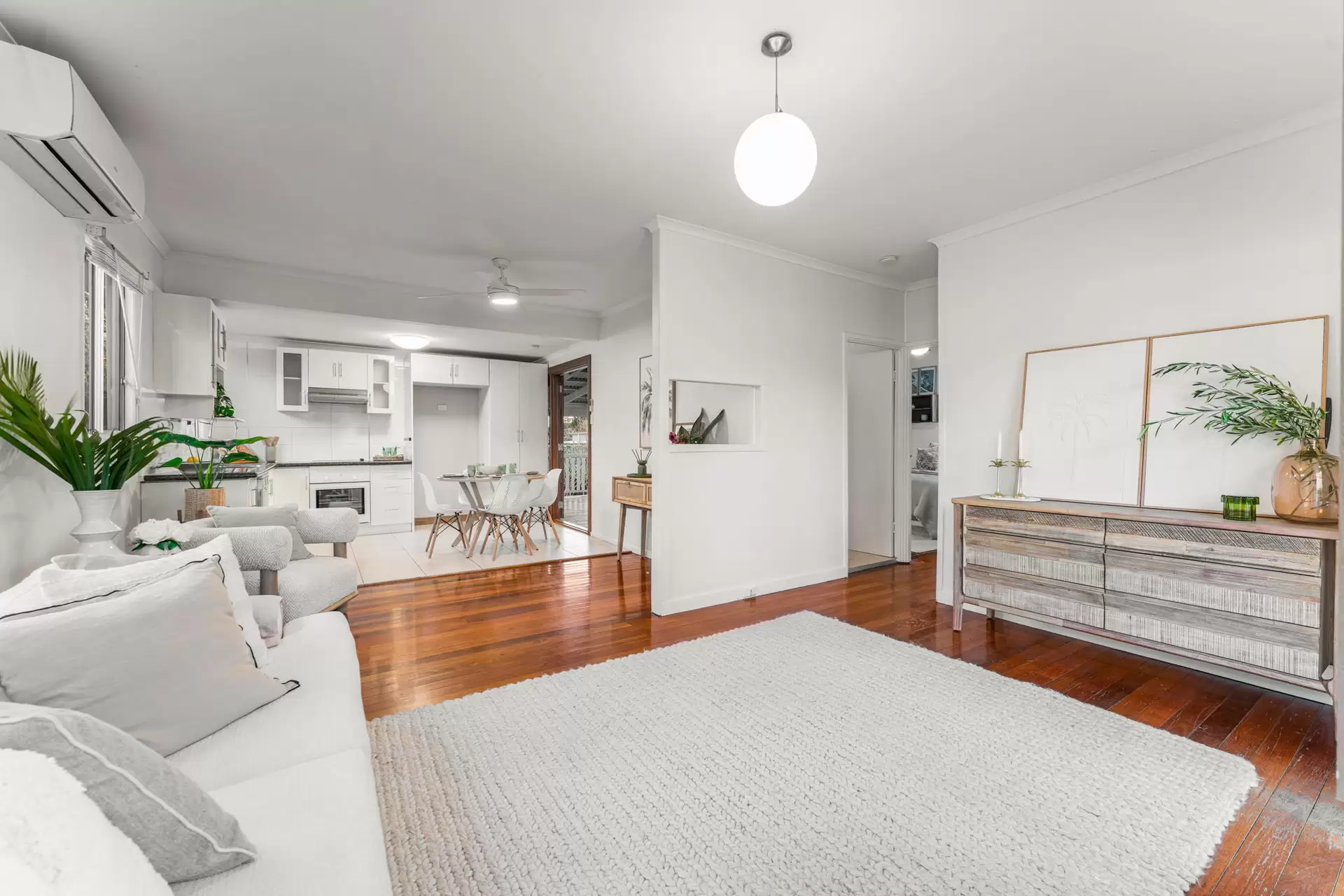 18 Bellevue Parade, Labrador For Sale by Queensland Sotheby's International Realty - image 1