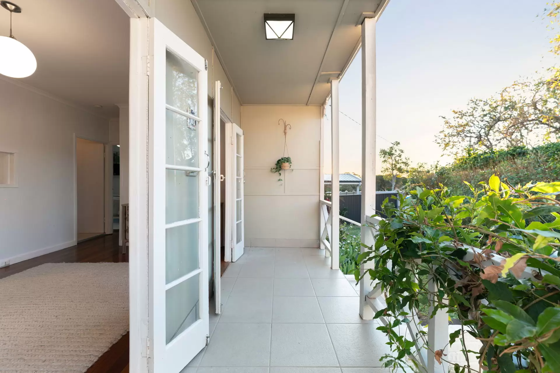 18 Bellevue Parade, Labrador For Sale by Queensland Sotheby's International Realty - image 1