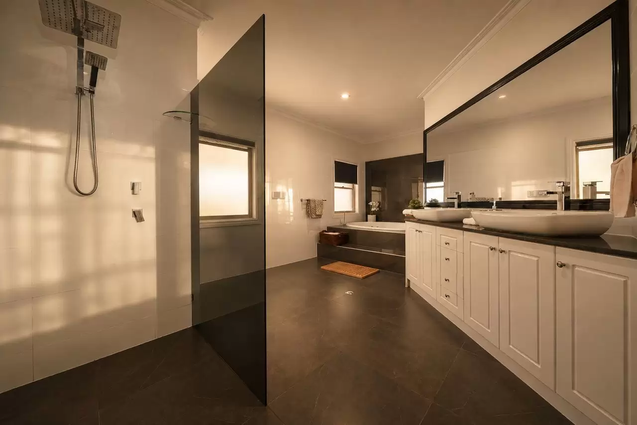 300 Teviot Road, Carbrook For Sale by Queensland Sotheby's International Realty - image 1