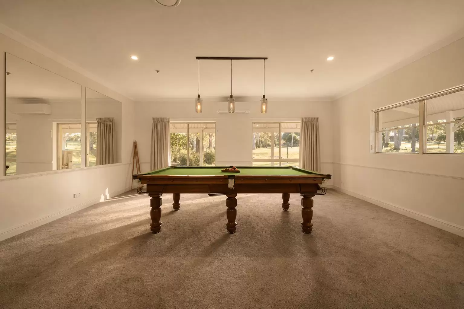 300 Teviot Road, Carbrook For Sale by Queensland Sotheby's International Realty - image 1