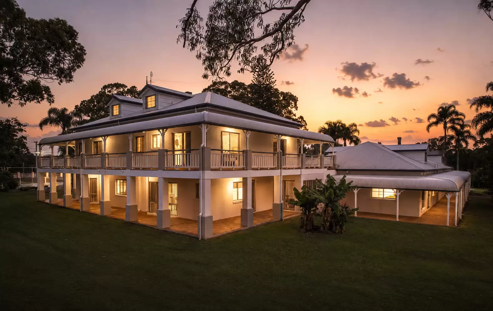 300 Teviot Road, Carbrook For Sale by Queensland Sotheby's International Realty - image 1