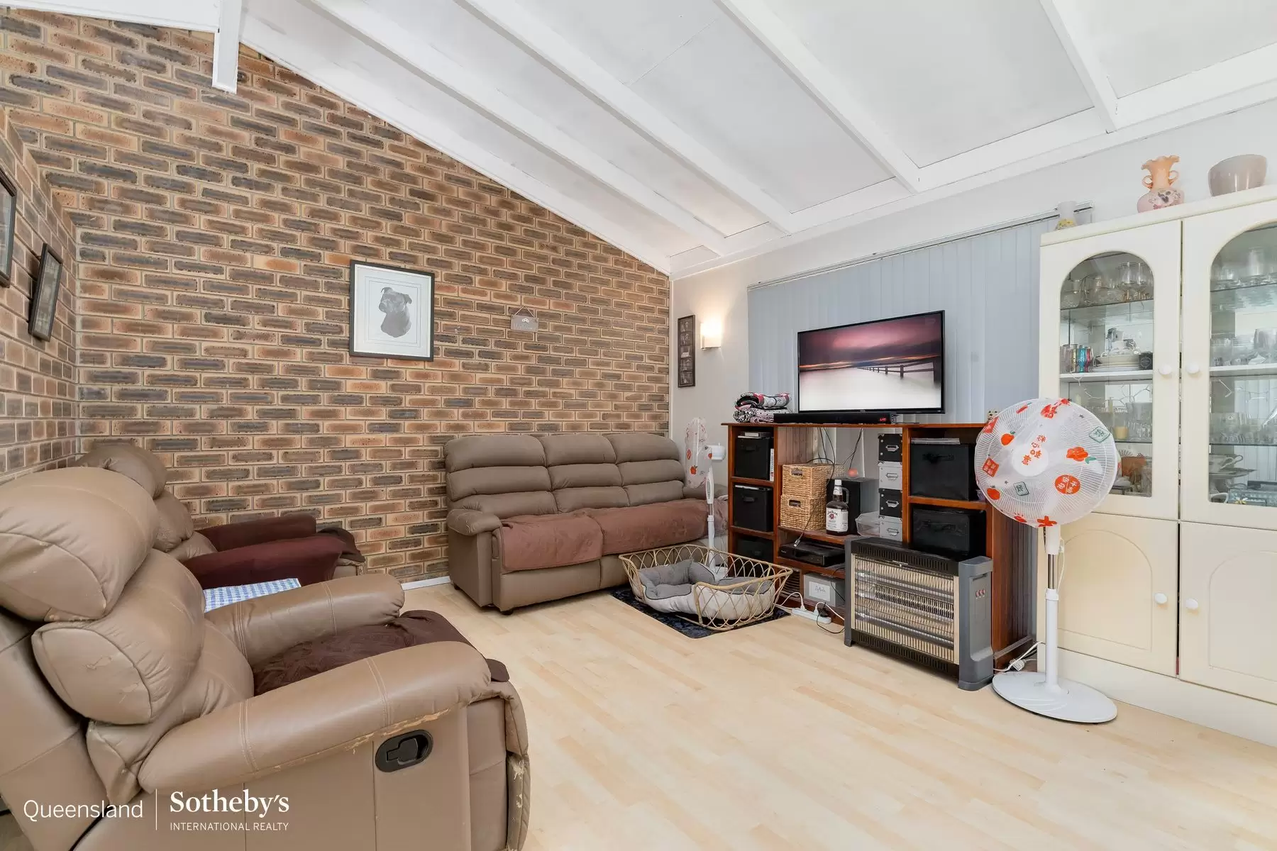 14 Riesling Street, Thornlands Sold by Queensland Sotheby's International Realty - image 1