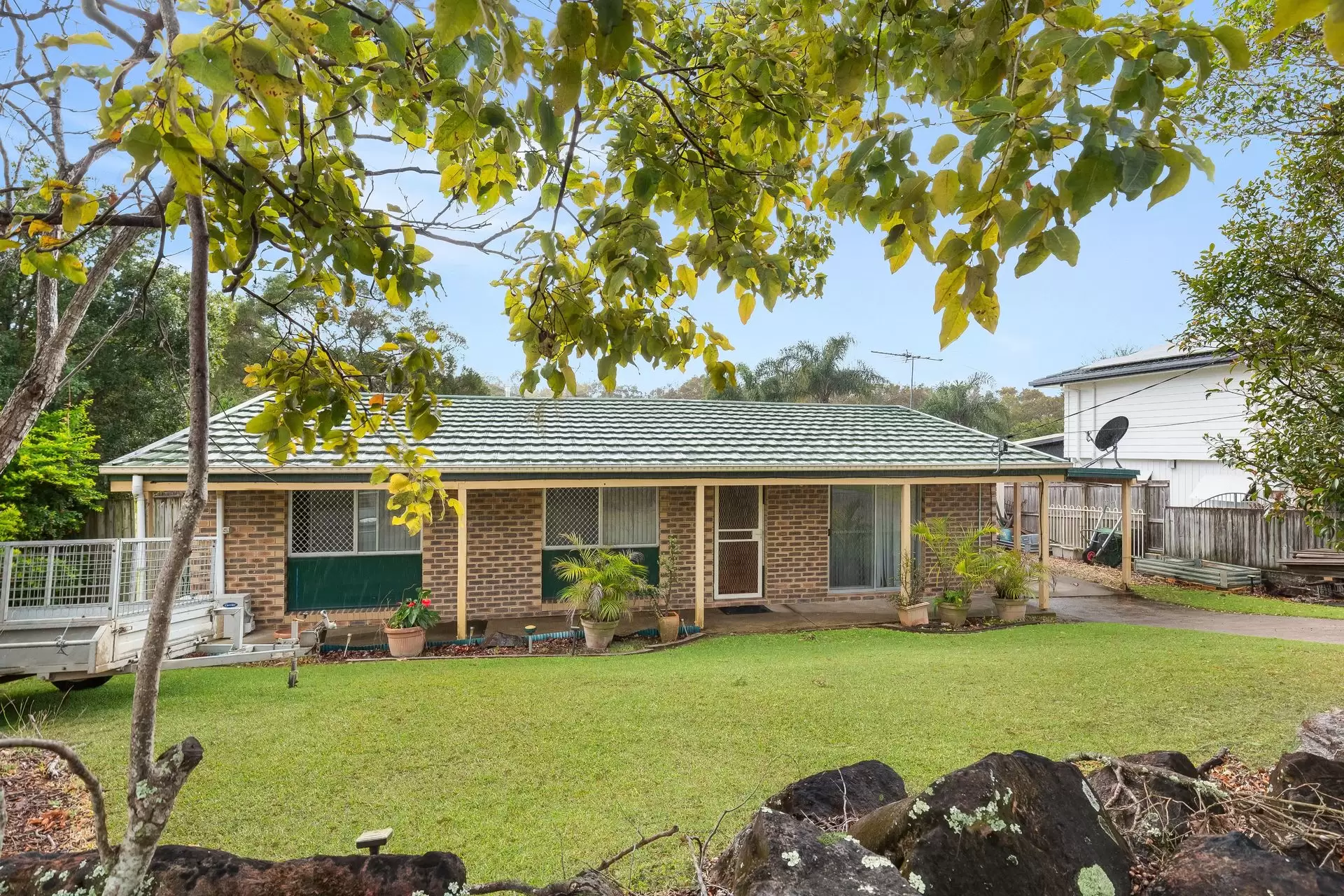 14 Riesling Street, Thornlands Sold by Queensland Sotheby's International Realty - image 1
