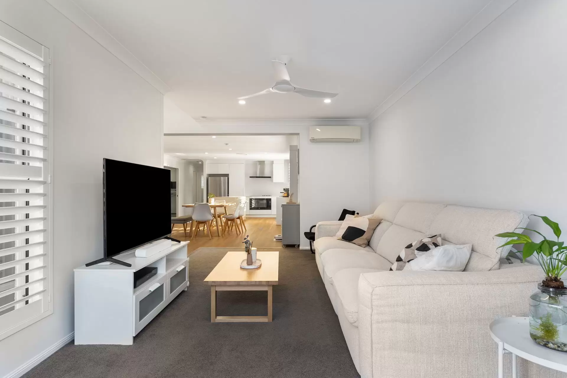 2/33 Gardiners Place, Southport For Sale by  - image 1