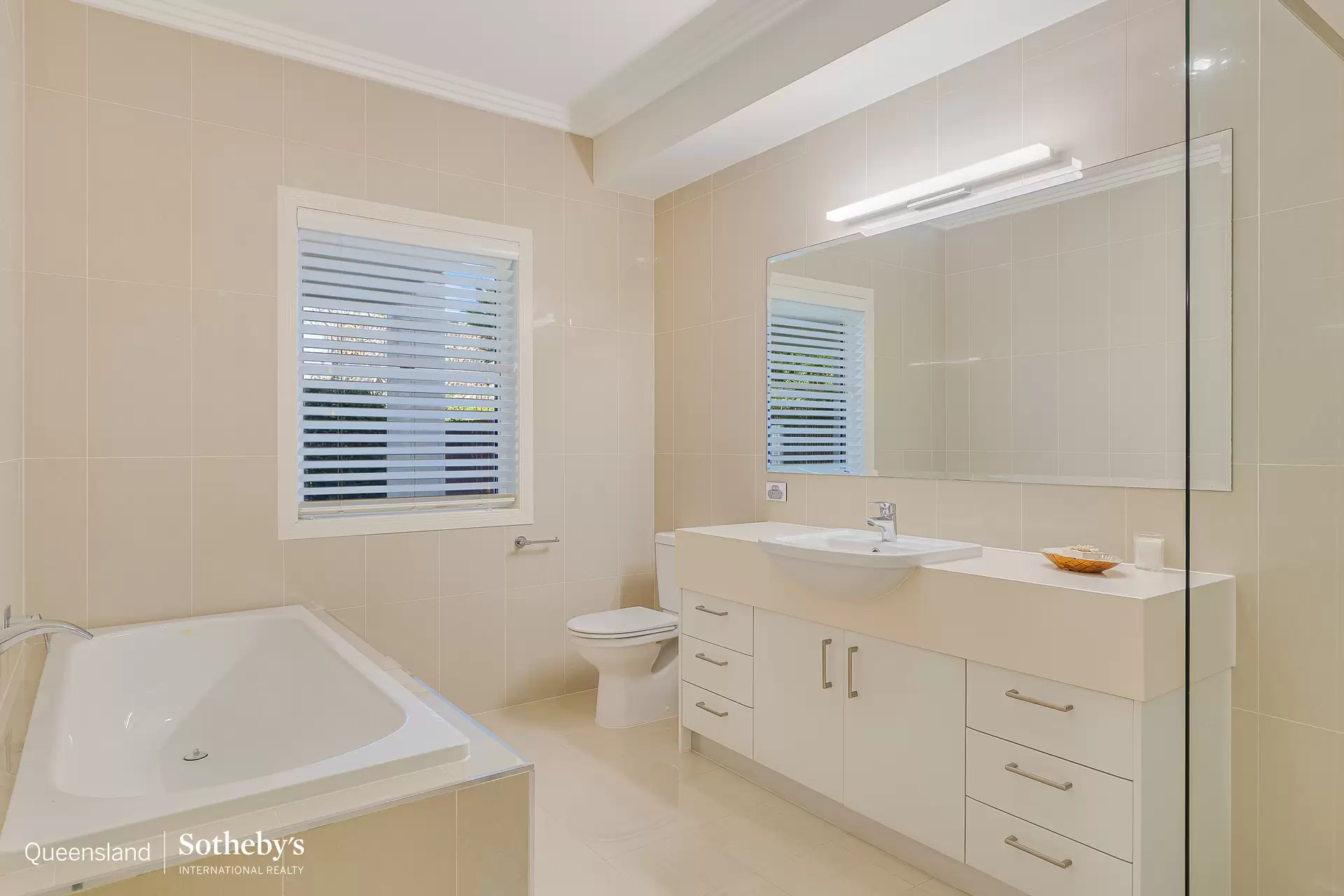 219 Main Road, Wellington Point For Sale by Queensland Sotheby's International Realty - image 1