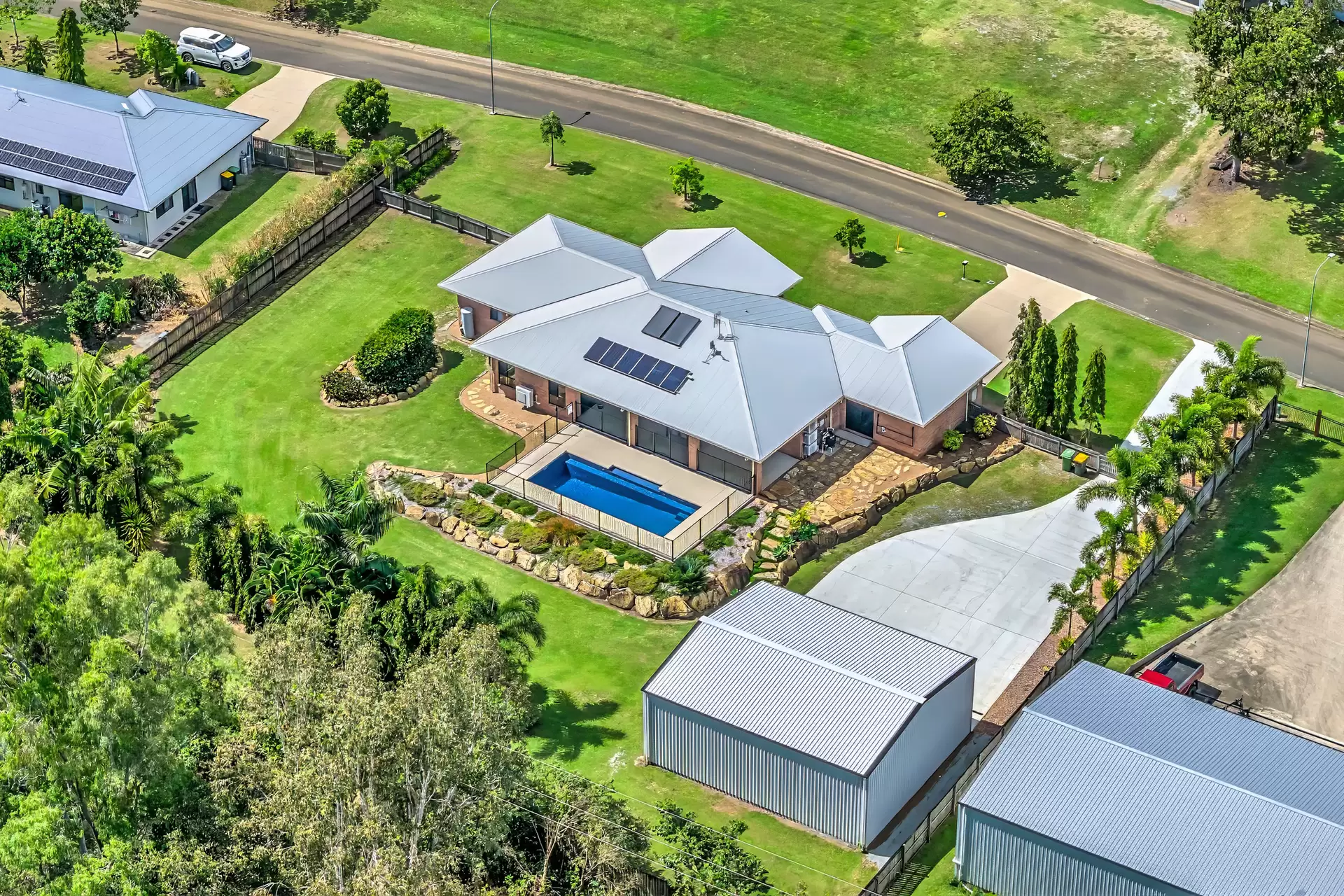 16 Lyndon Court, Cannon Valley For Sale by Queensland Sotheby's International Realty - image 1