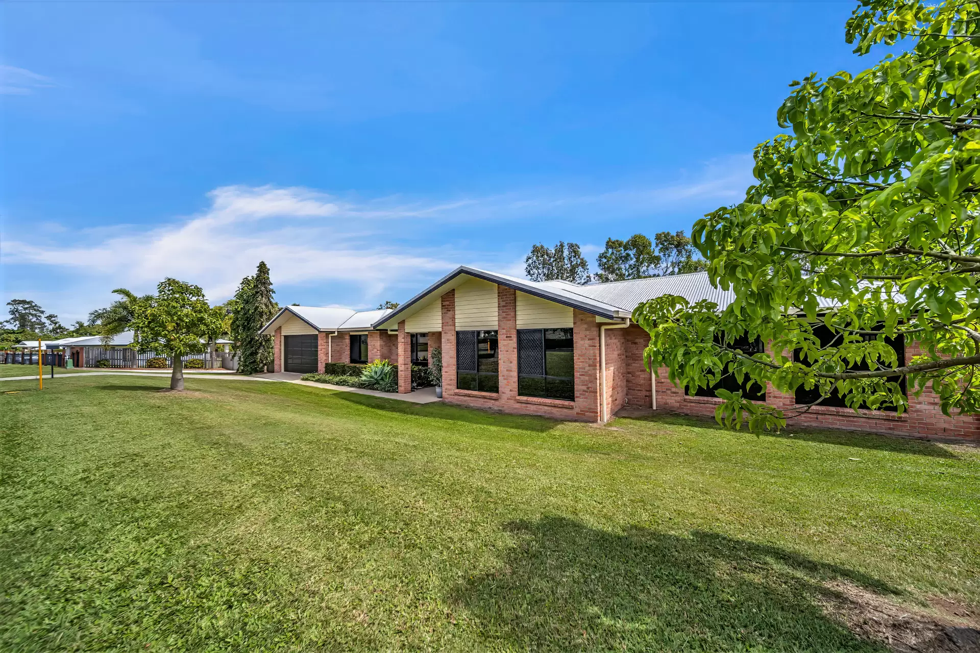 16 Lyndon Court, Cannon Valley For Sale by Queensland Sotheby's International Realty - image 1