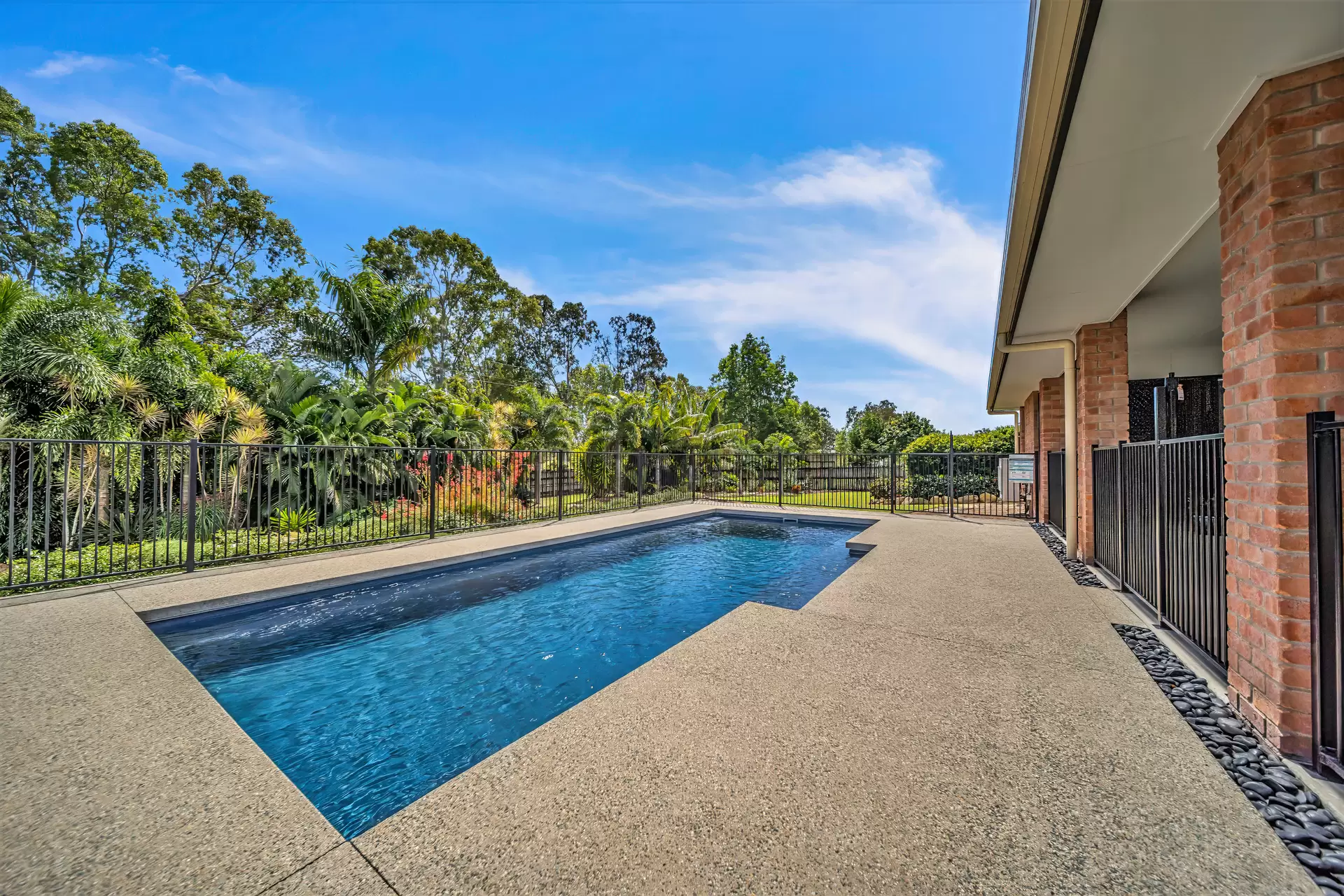 16 Lyndon Court, Cannon Valley For Sale by Queensland Sotheby's International Realty - image 1