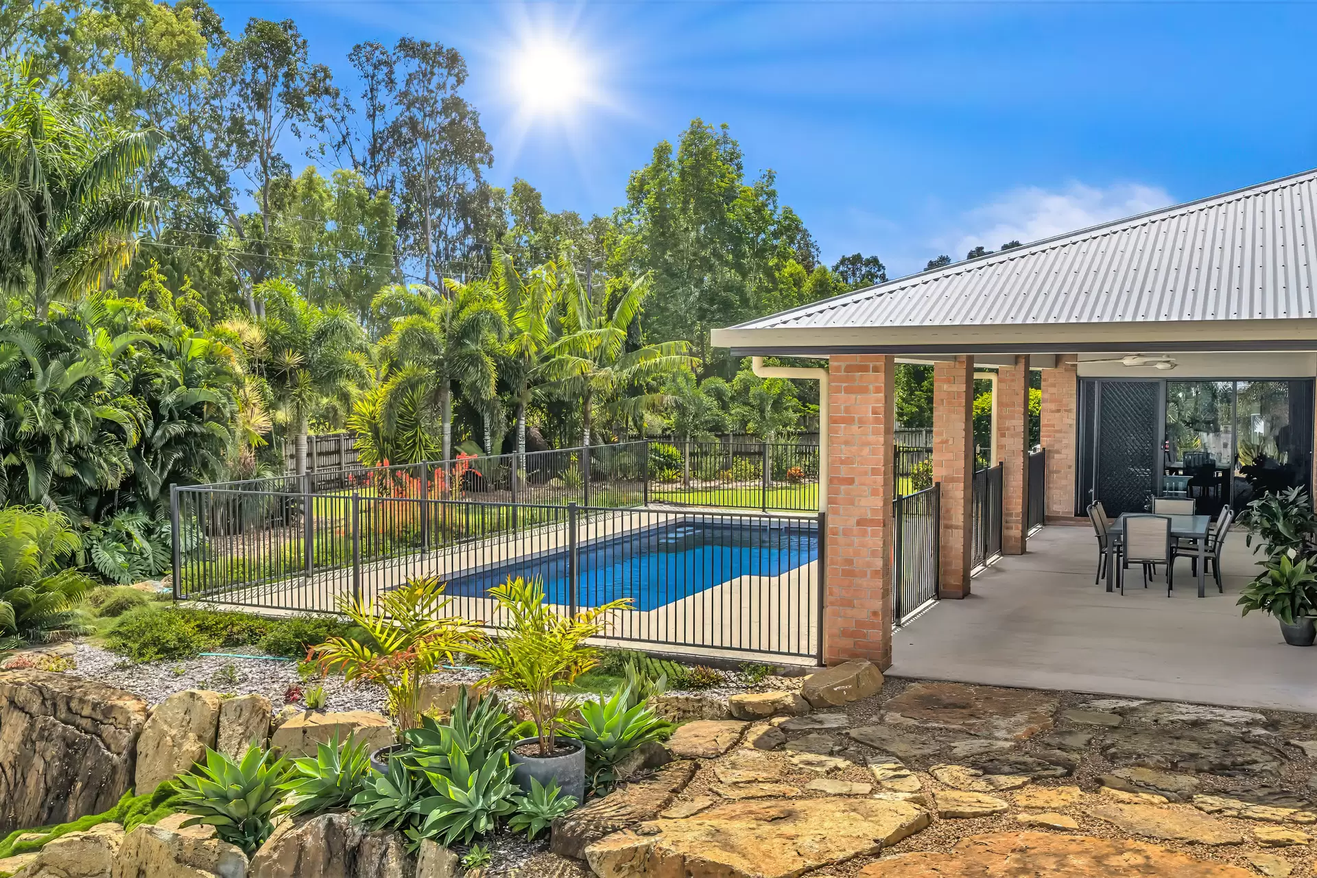 16 Lyndon Court, Cannon Valley For Sale by Queensland Sotheby's International Realty - image 1