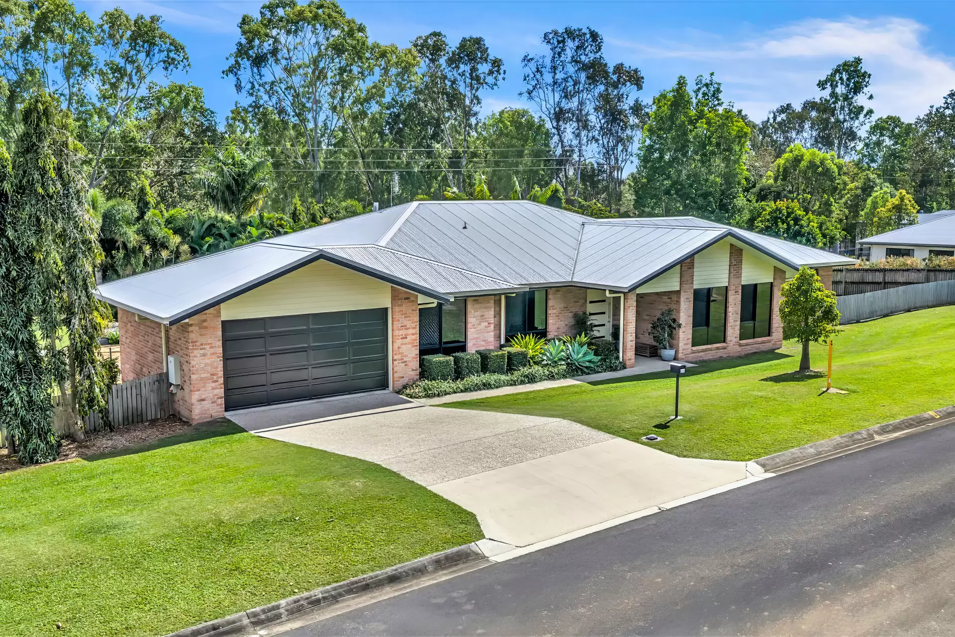 16 Lyndon Court, Cannon Valley For Sale by Queensland Sotheby's International Realty - image 1