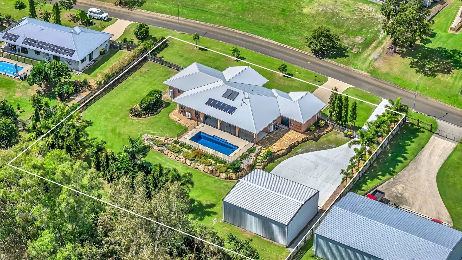 16 Lyndon Court, Cannon Valley For Sale by Queensland Sotheby's International Realty - image 1