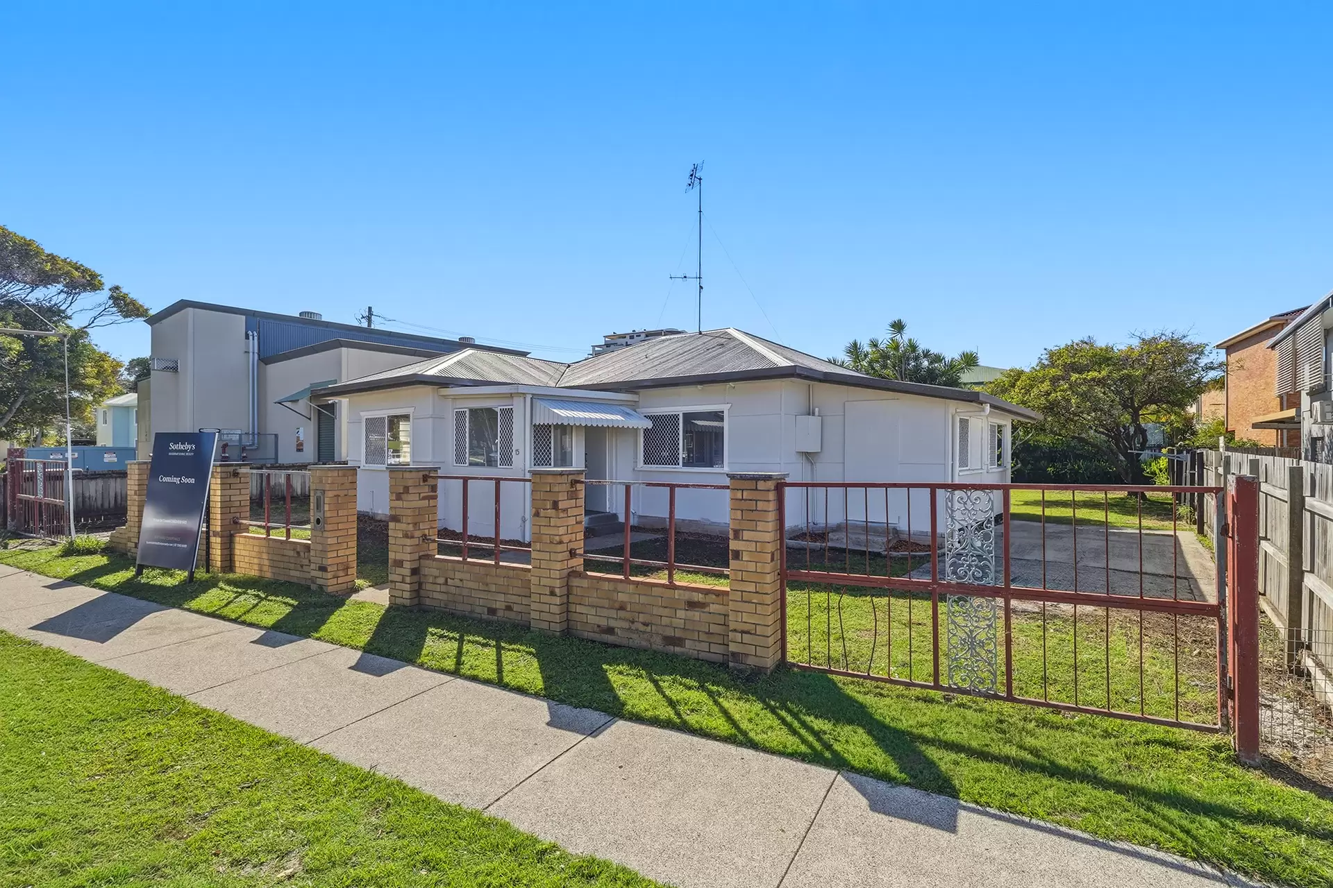 15 Florence  Street, Tweed Heads For Sale by Queensland Sotheby's International Realty - image 1