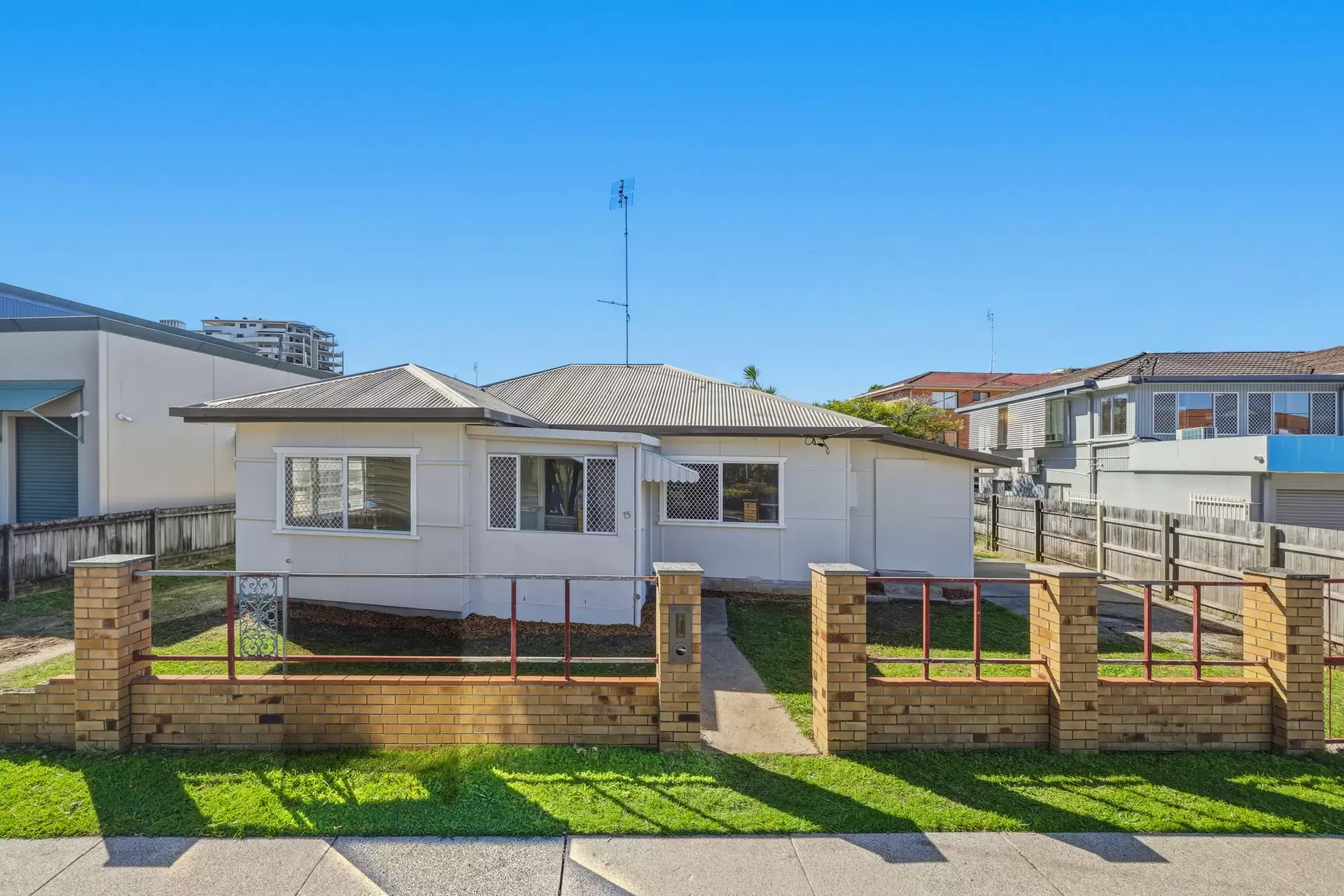 15 Florence  Street, Tweed Heads For Sale by Queensland Sotheby's International Realty - image 1