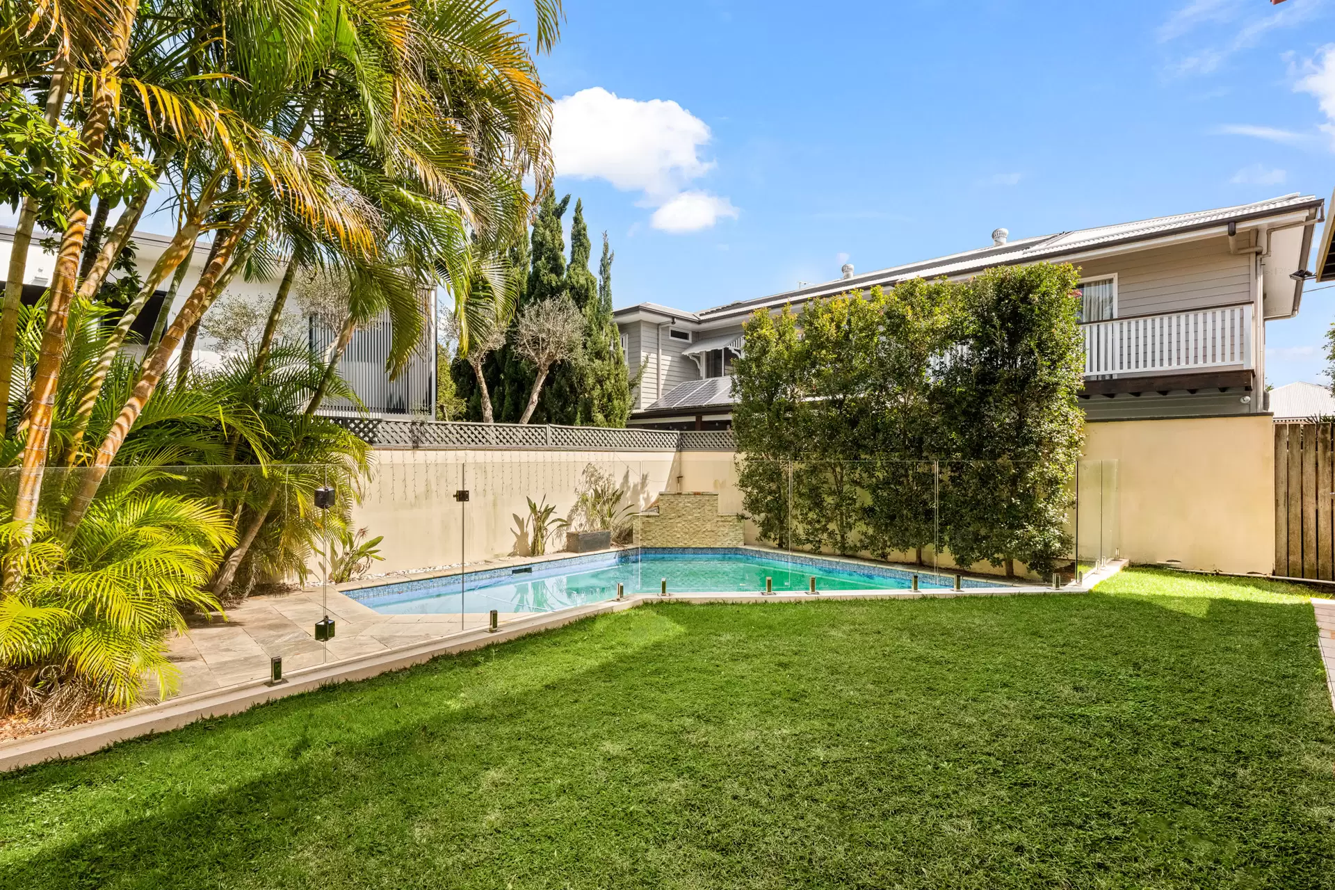 30 Nelson  Street, Kalinga For Sale by Queensland Sotheby's International Realty - image 1