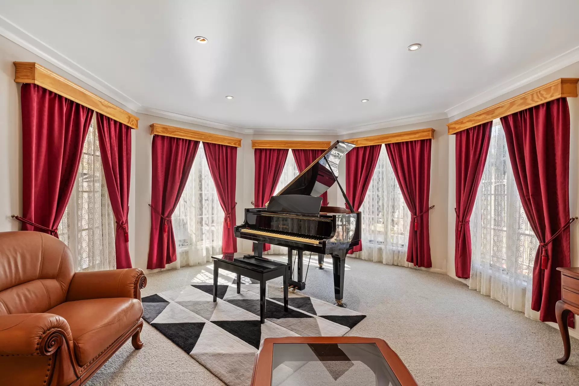 4 Casey Close, Ormiston For Sale by Queensland Sotheby's International Realty - image 1
