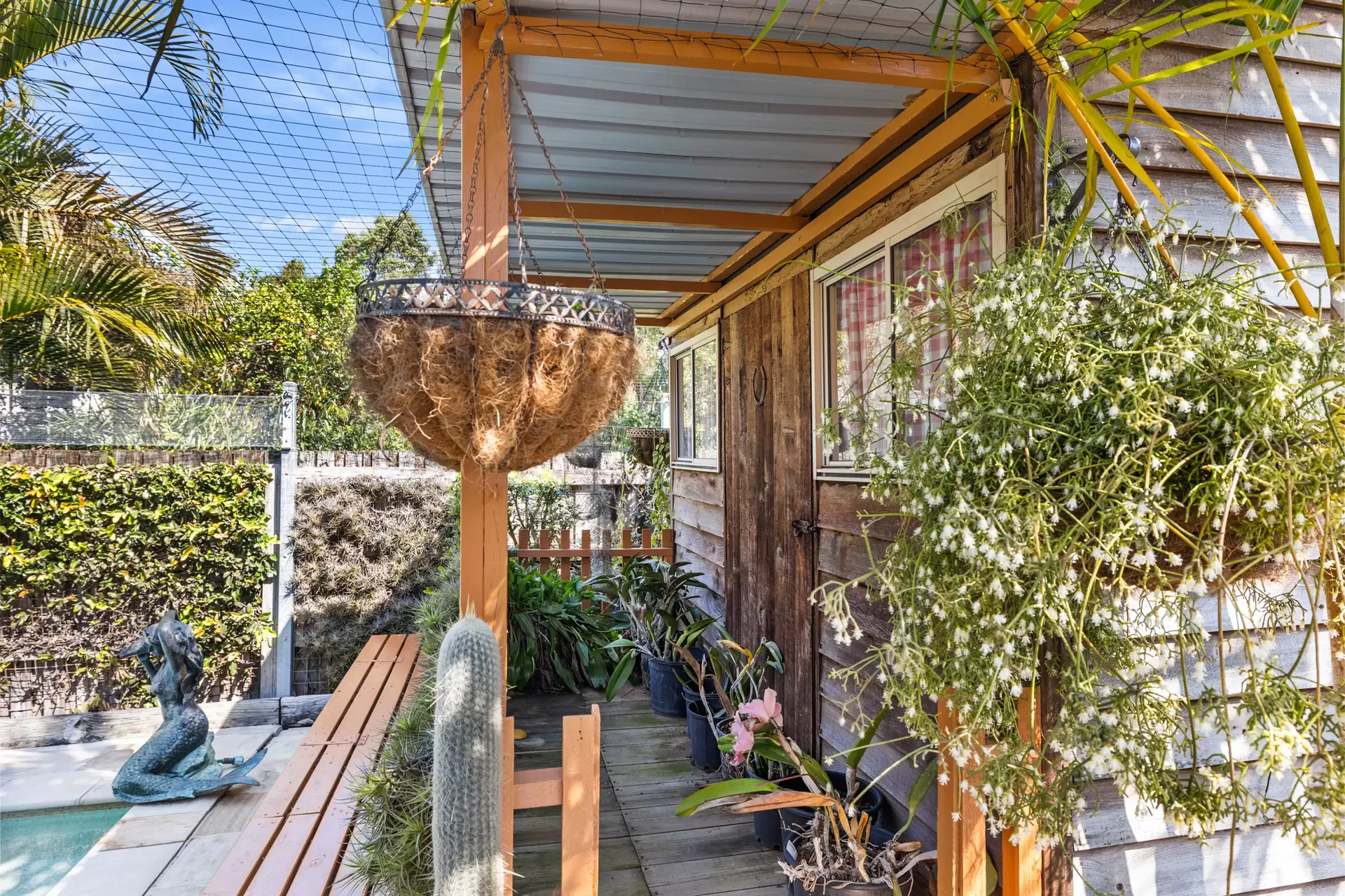 4 Casey Close, Ormiston For Sale by Queensland Sotheby's International Realty - image 1