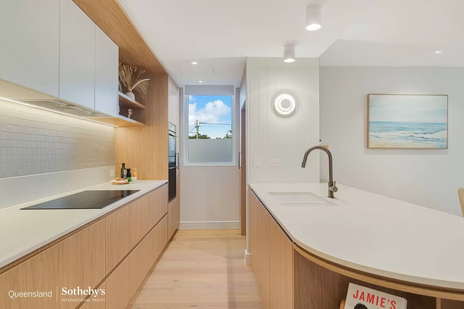 201-302 /439 Esplanade, Manly For Sale by Queensland Sotheby's International Realty - image 1