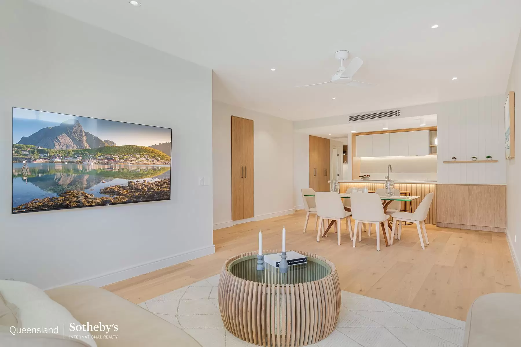 201-302 /439 Esplanade, Manly For Sale by Queensland Sotheby's International Realty - image 1