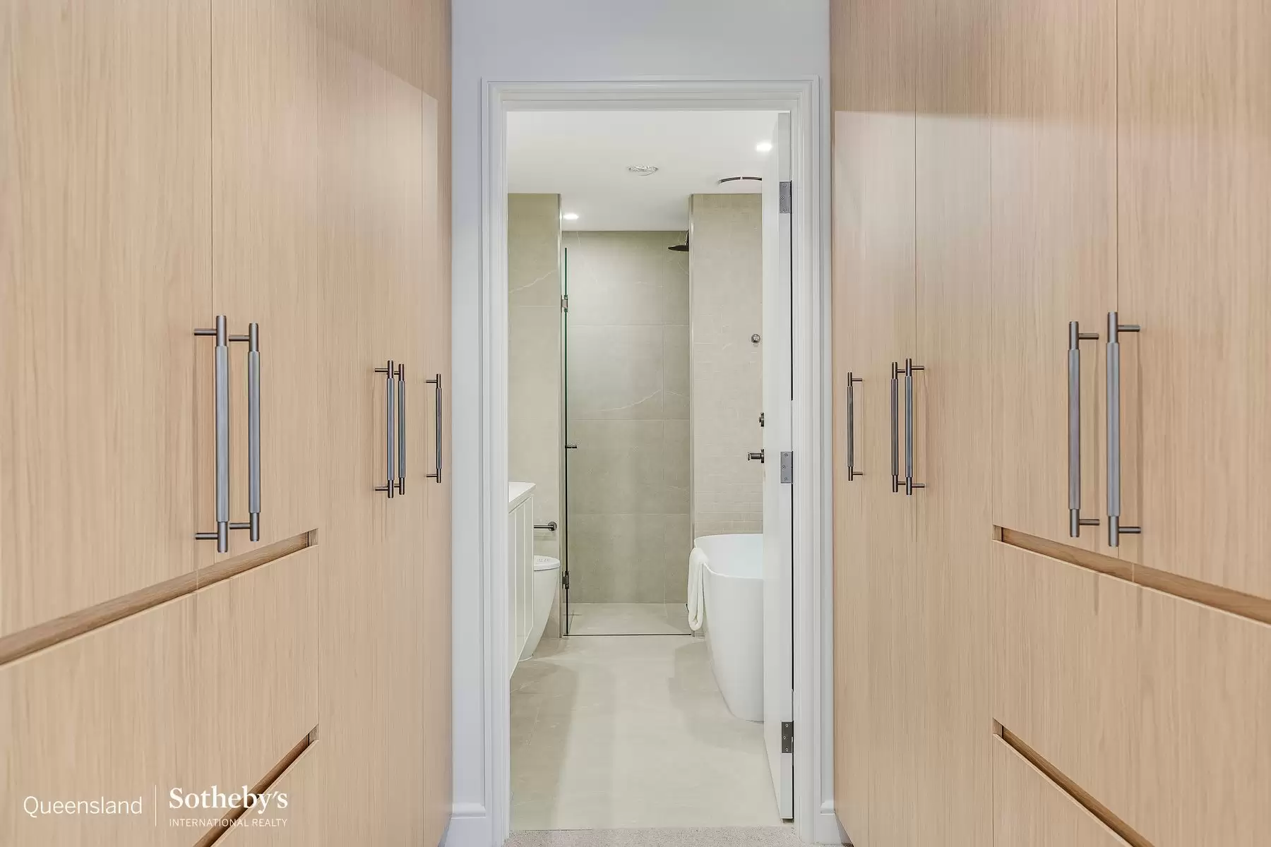 201-302 /439 Esplanade, Manly For Sale by Queensland Sotheby's International Realty - image 1