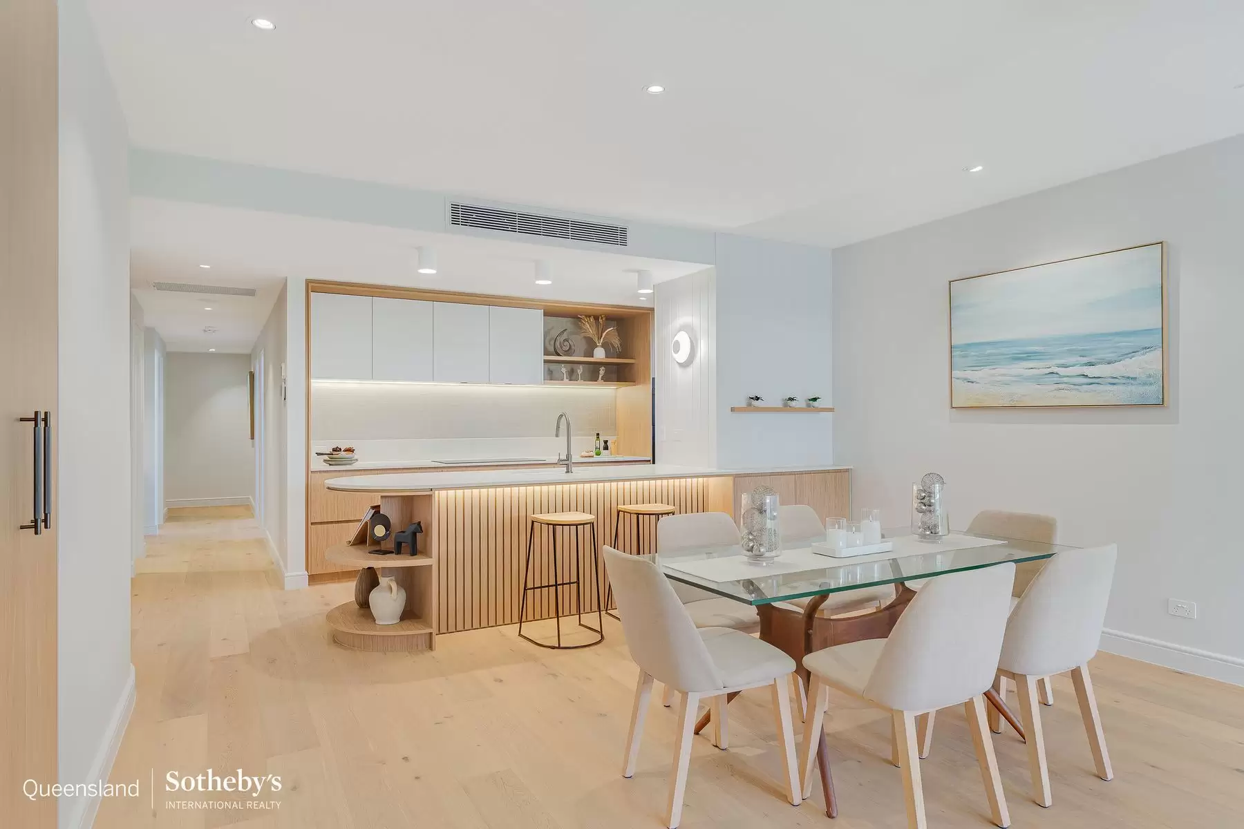 201-302 /439 Esplanade, Manly For Sale by Queensland Sotheby's International Realty - image 1