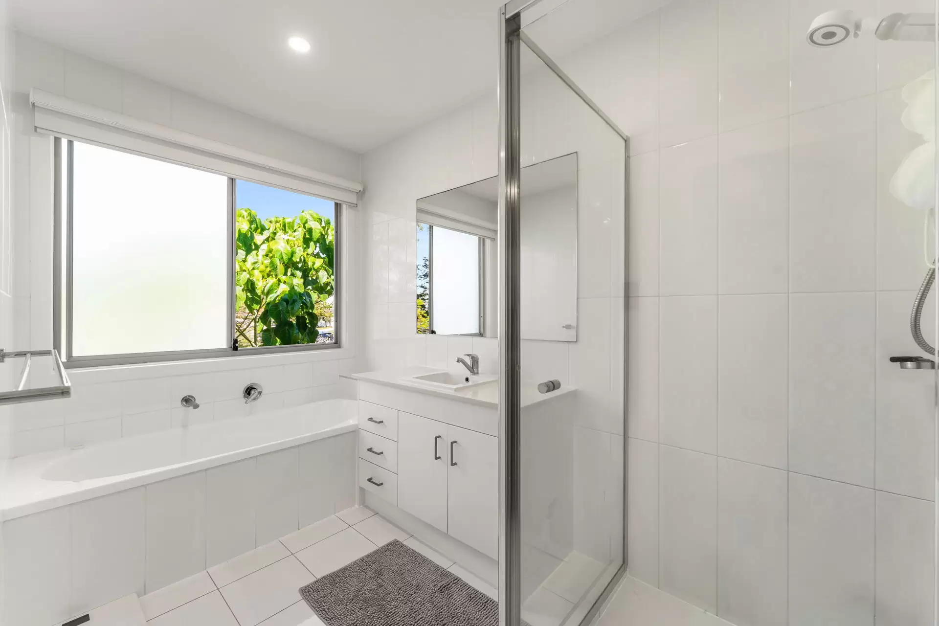 2/19 Charlton Street, Southport For Sale by Queensland Sotheby's International Realty - image 1