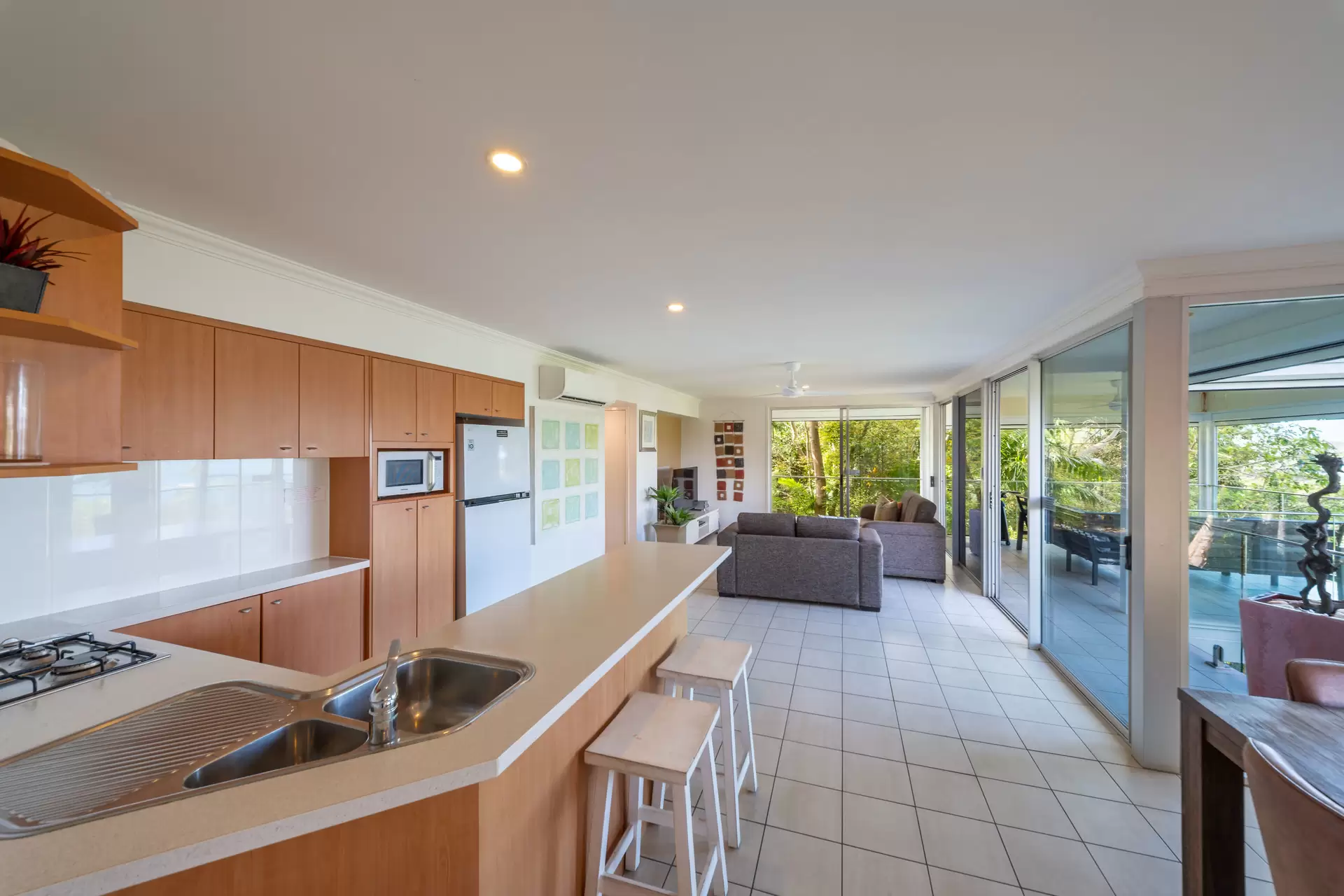 Oasis 18, 5 Banksia Court, Hamilton Island For Sale by Queensland Sotheby's International Realty - image 1