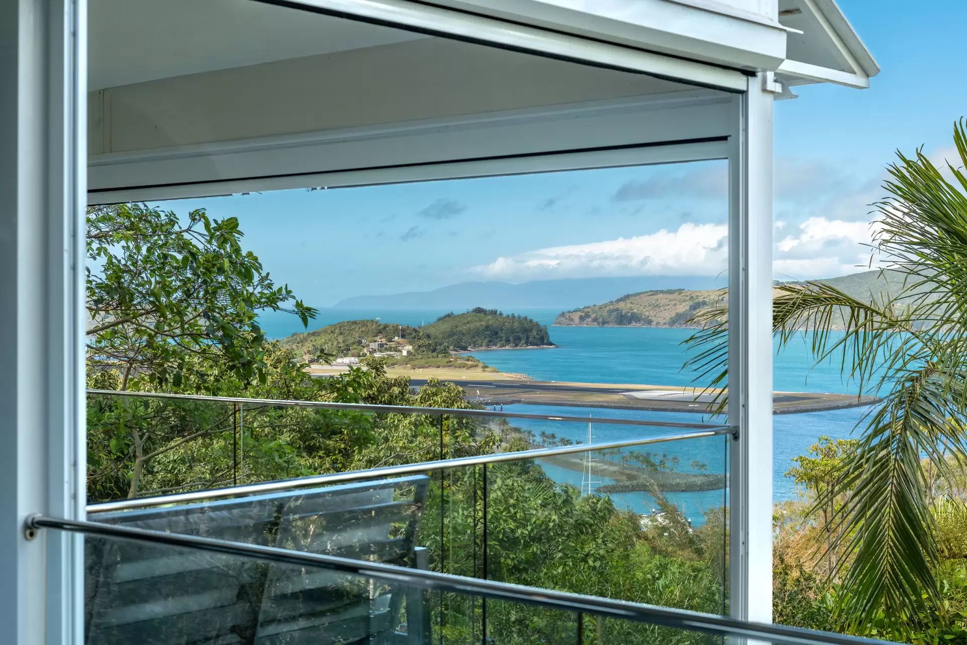Oasis 18, 5 Banksia Court, Hamilton Island For Sale by Queensland Sotheby's International Realty - image 1