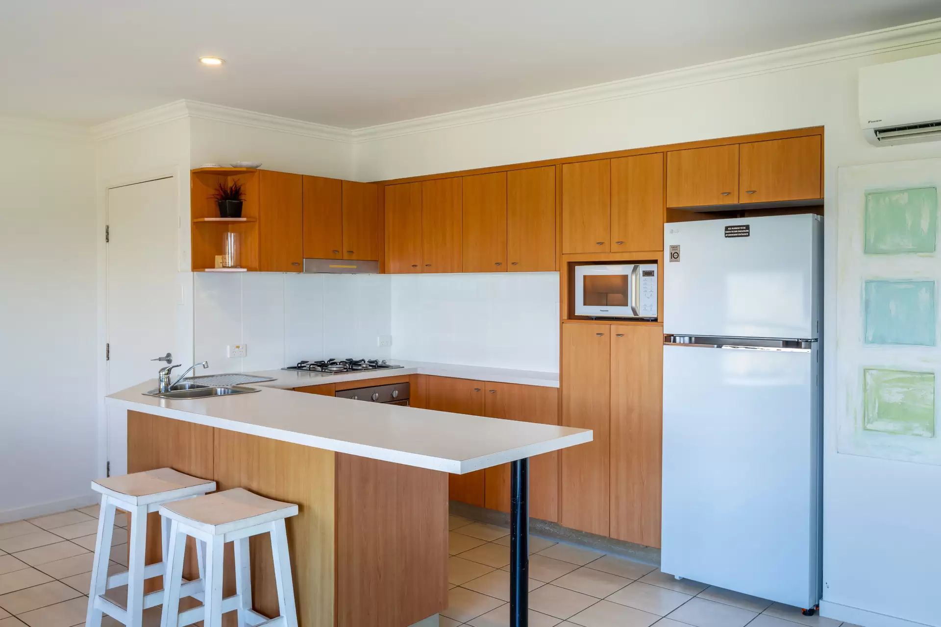 Oasis 18, 5 Banksia Court, Hamilton Island For Sale by Queensland Sotheby's International Realty - image 1