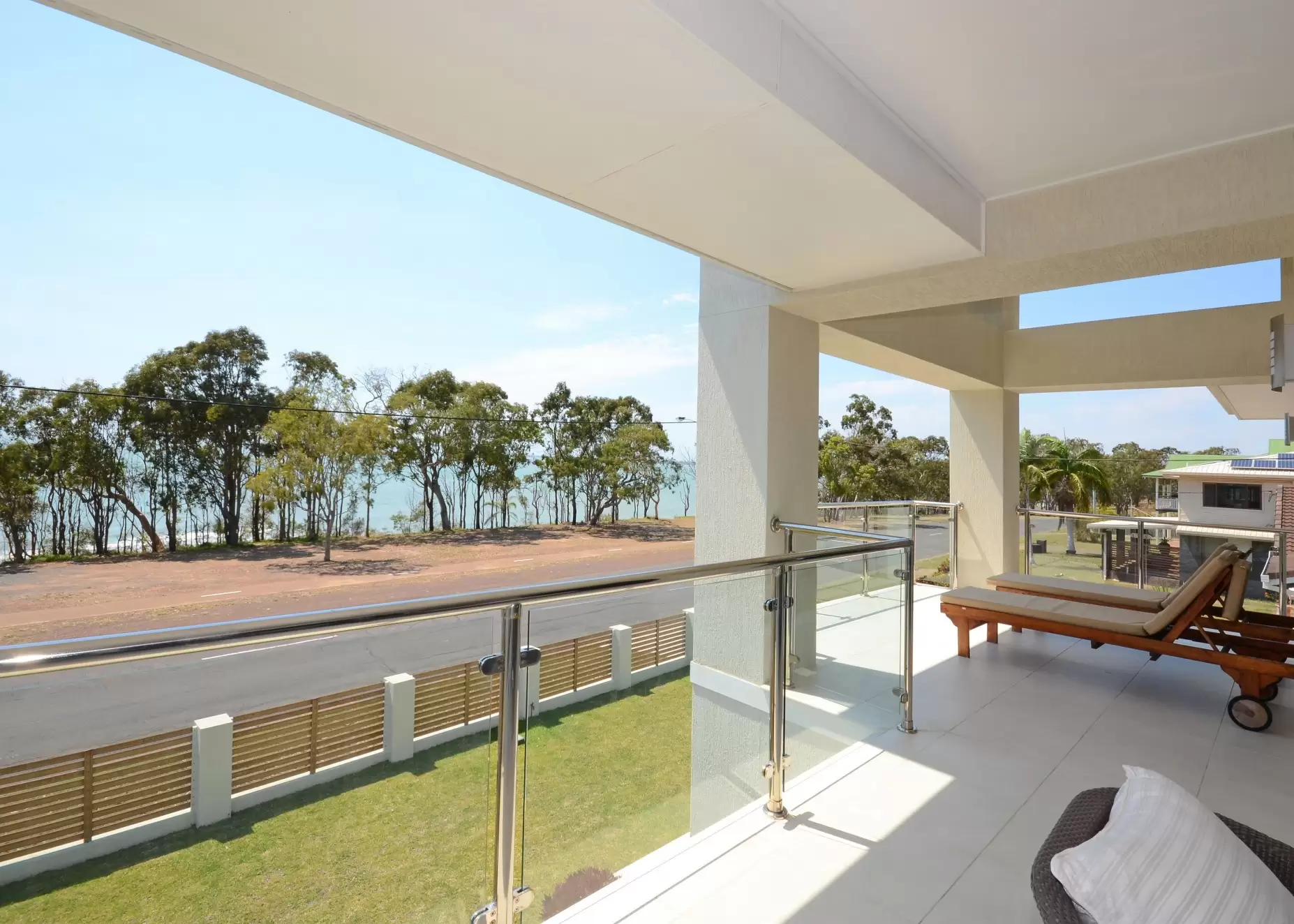 127 Esplanade, Point Vernon Sold by Queensland Sotheby's International Realty - image 1