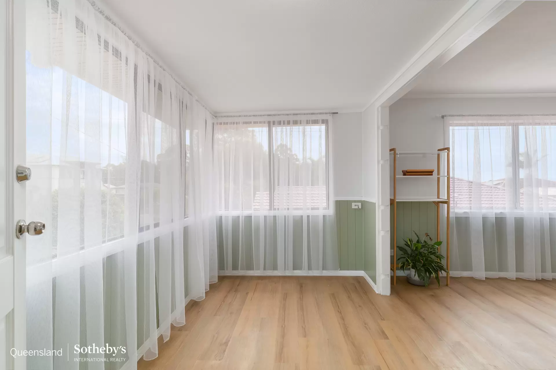 3 Knight Street, Alexandra Hills For Sale by Queensland Sotheby's International Realty - image 1