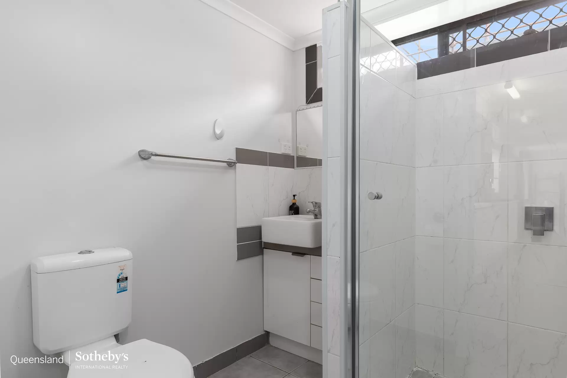 3 Knight Street, Alexandra Hills For Sale by Queensland Sotheby's International Realty - image 1