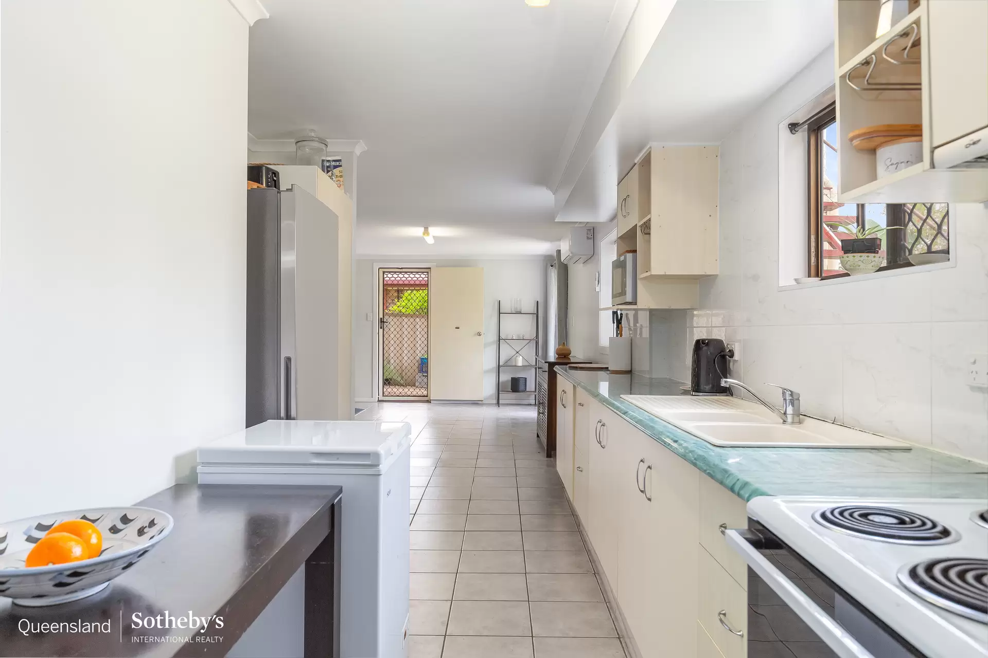 3 Knight Street, Alexandra Hills For Sale by Queensland Sotheby's International Realty - image 1