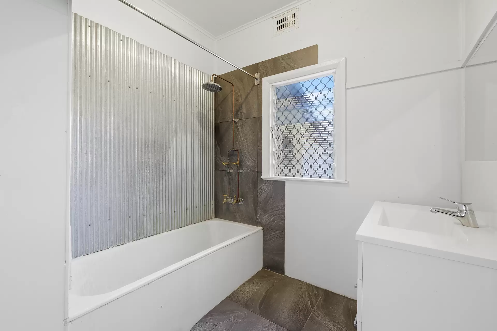 15 Florence  Street, Tweed Heads For Sale by Queensland Sotheby's International Realty - image 1
