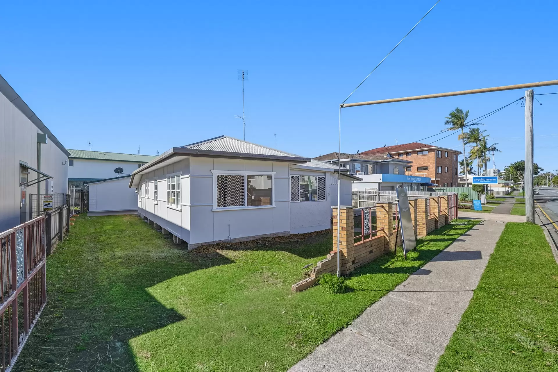 15 Florence  Street, Tweed Heads For Sale by Queensland Sotheby's International Realty - image 1
