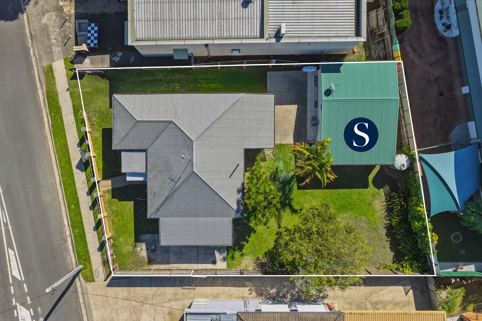15 Florence  Street, Tweed Heads For Sale by Queensland Sotheby's International Realty - image 1