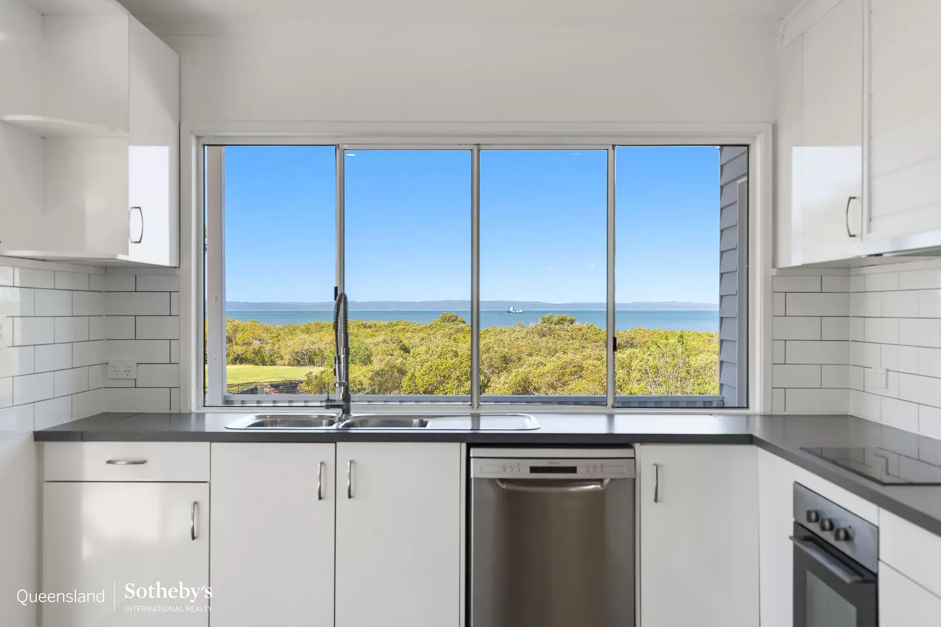 145 Passage Street, Cleveland For Sale by Queensland Sotheby's International Realty - image 1