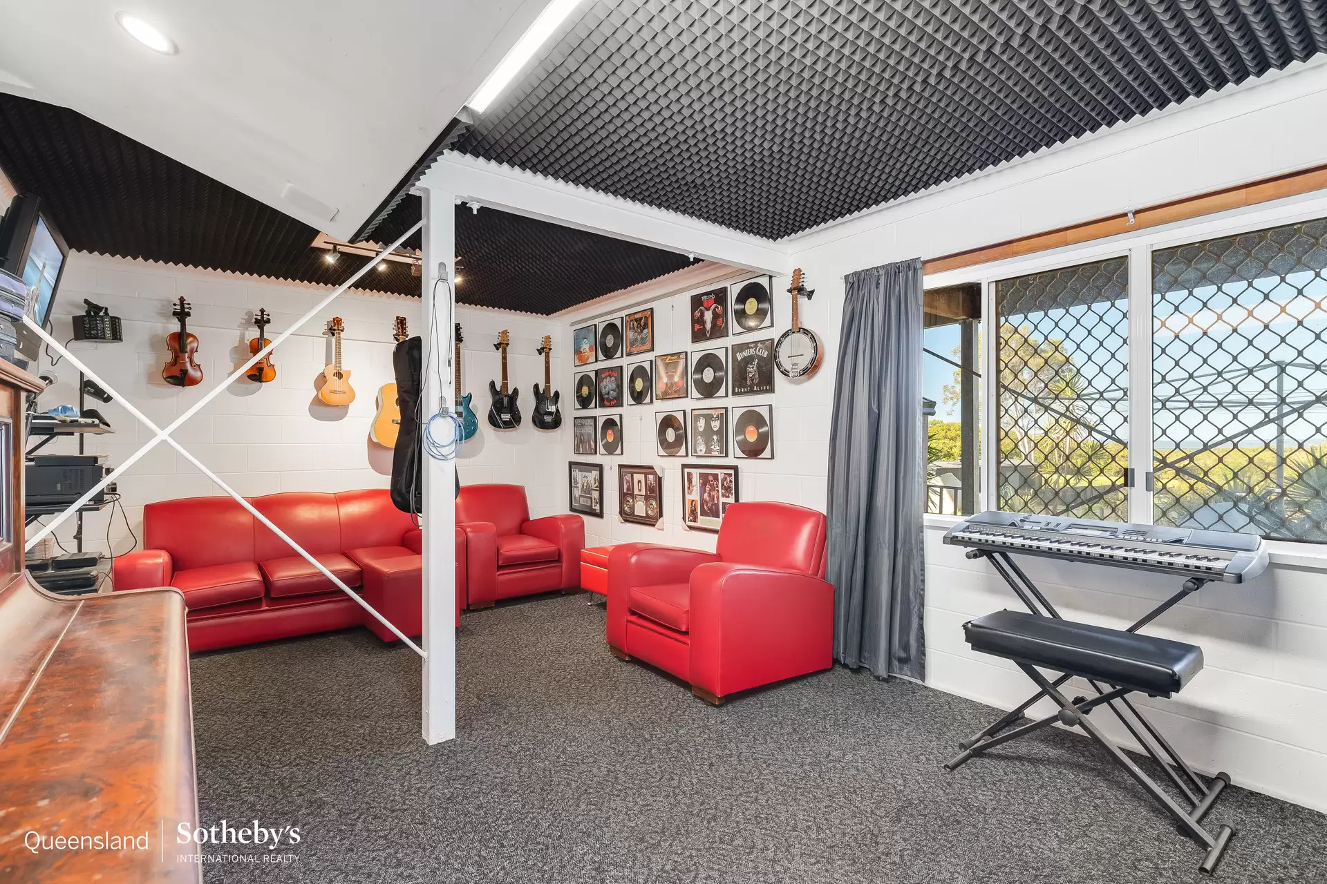145 Passage Street, Cleveland For Sale by Queensland Sotheby's International Realty - image 1