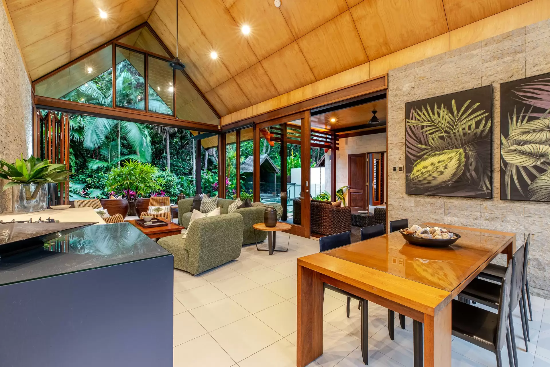4 Bale Drive, Port Douglas For Sale by Queensland Sotheby's International Realty - image 1