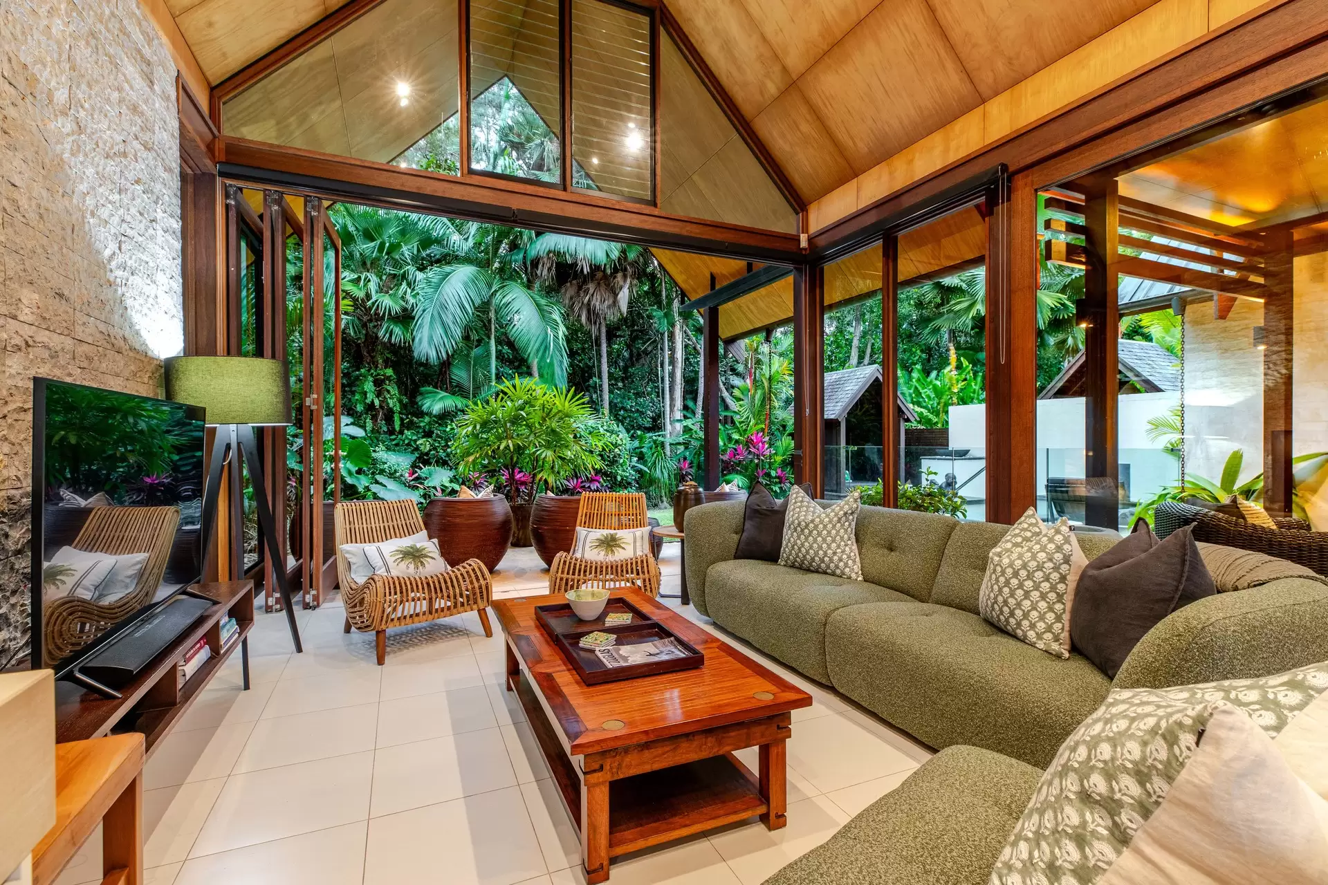 4 Bale Drive, Port Douglas For Sale by Queensland Sotheby's International Realty - image 1