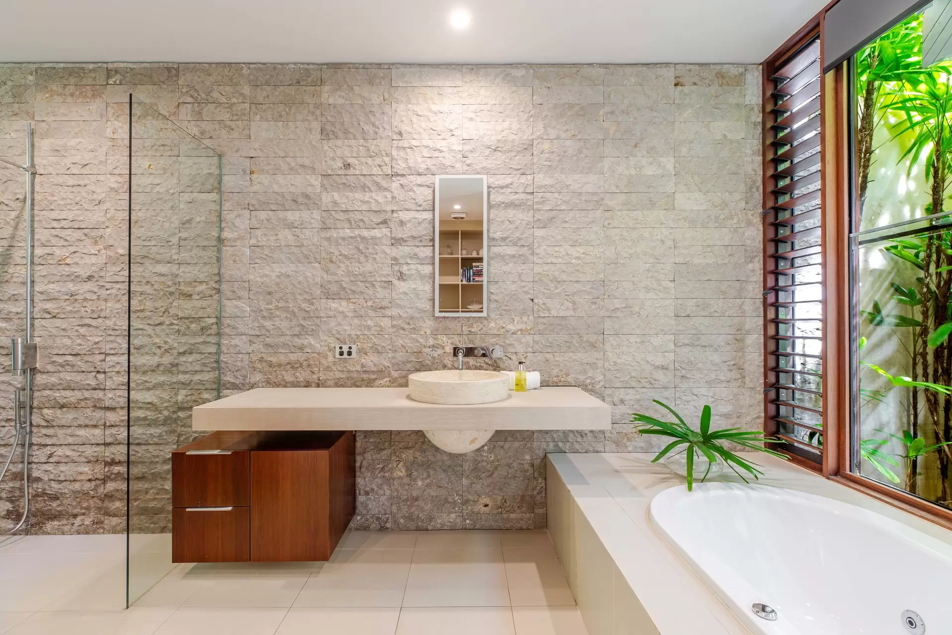 4 Bale Drive, Port Douglas For Sale by Queensland Sotheby's International Realty - image 1