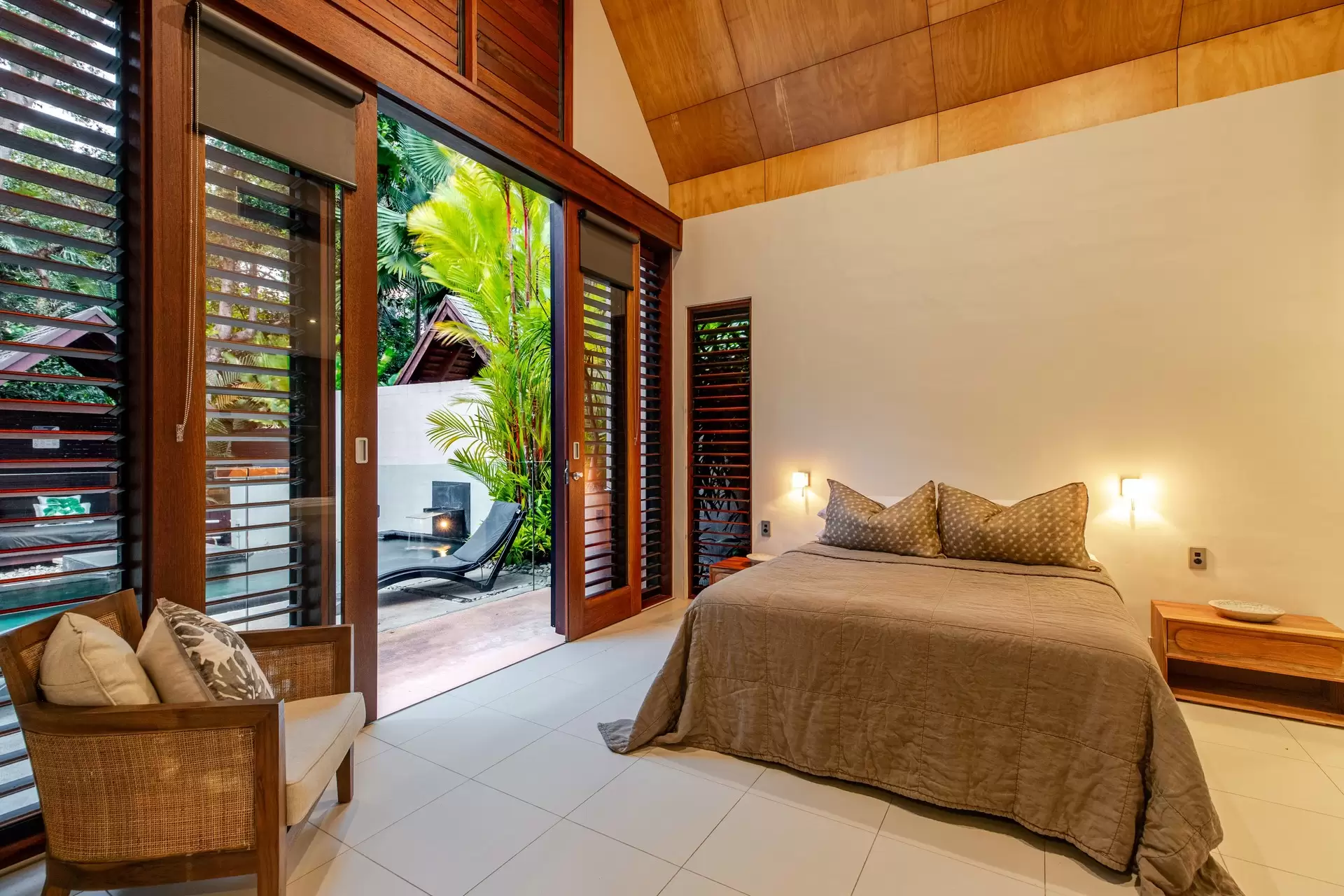 4 Bale Drive, Port Douglas For Sale by Queensland Sotheby's International Realty - image 1