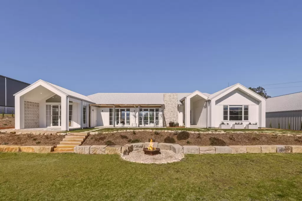 6 Timothy  Place, Benobble For Sale by Queensland Sotheby's International Realty
