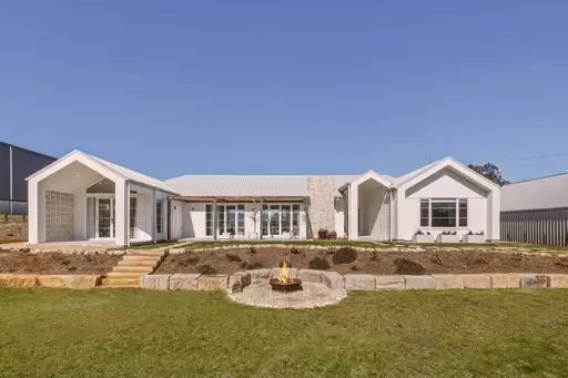 6 Timothy  Place, Benobble For Sale by Queensland Sotheby's International Realty