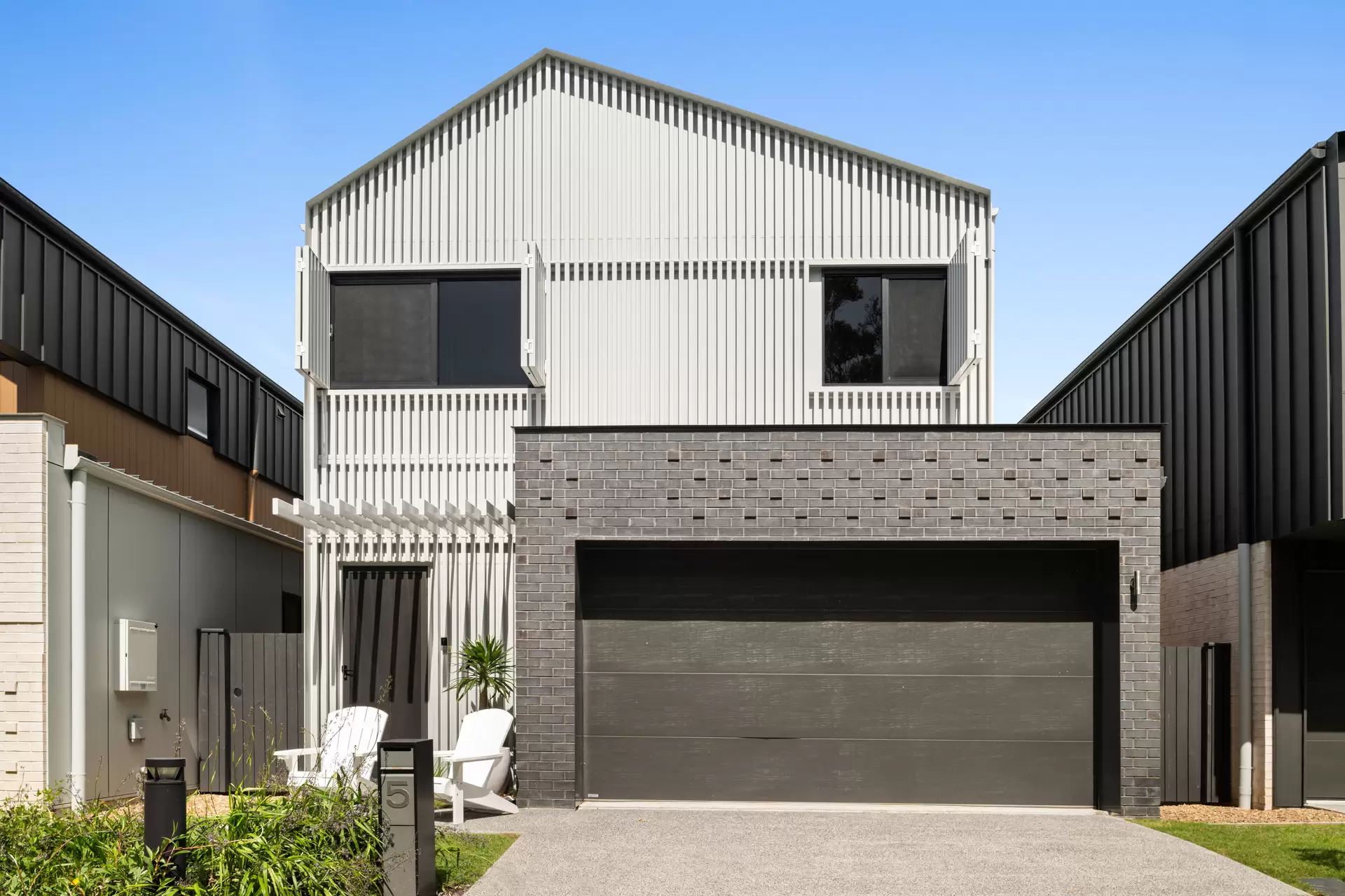 5/270 Ocean Drive, Twin Waters For Sale by Queensland Sotheby's International Realty - image 1