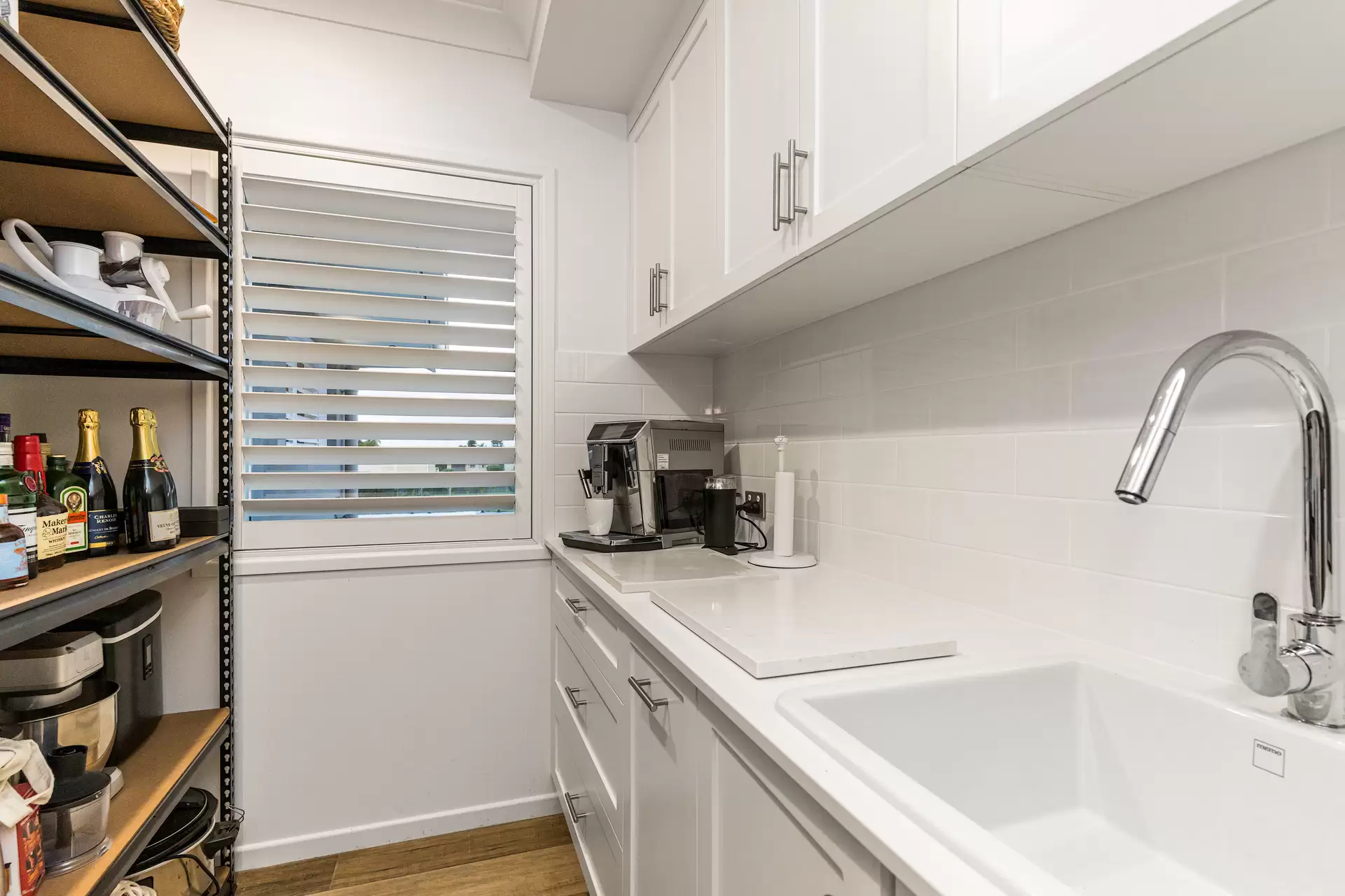 74 Windjammer Circuit, River Heads For Sale by Queensland Sotheby's International Realty - image 1