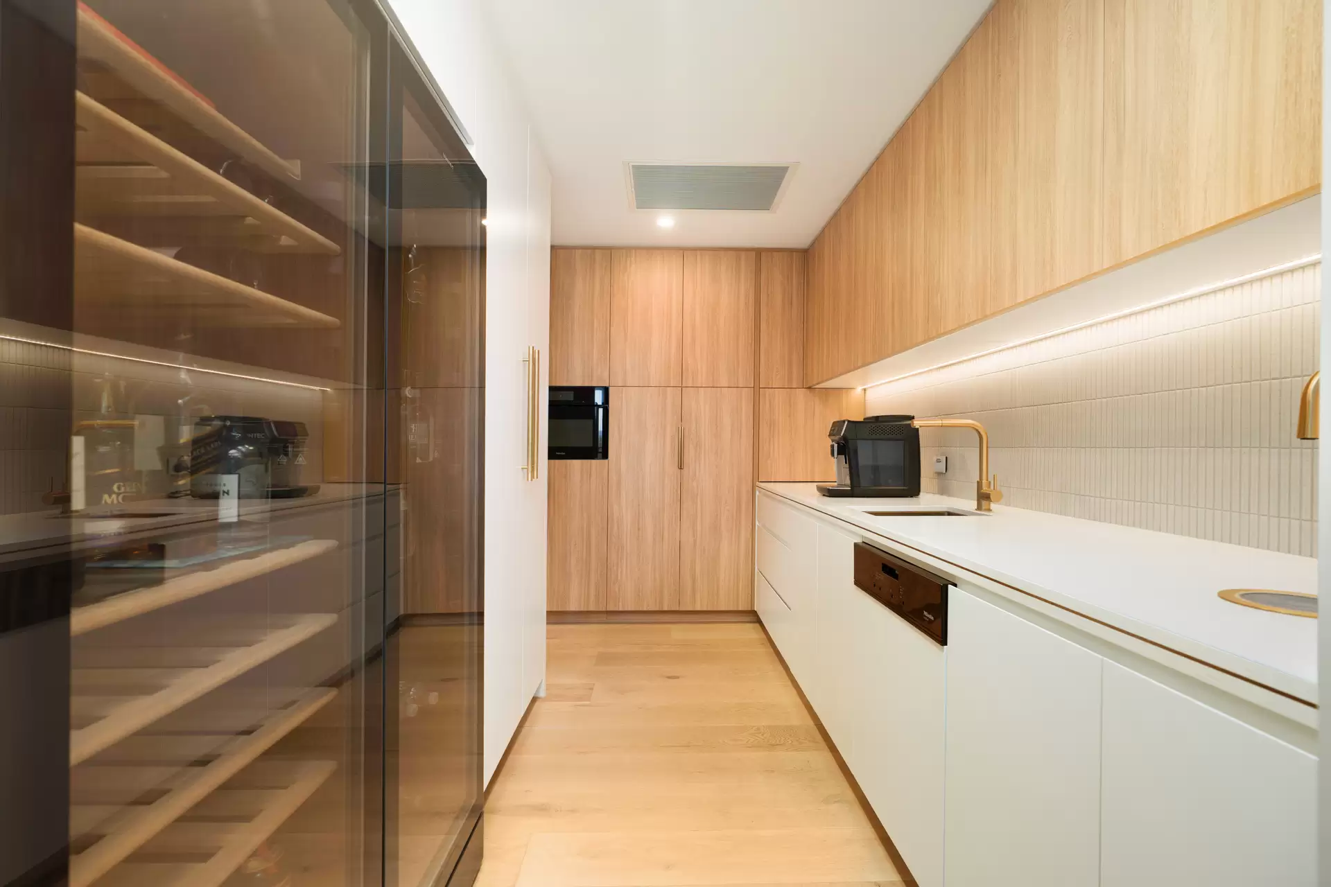 1533/1 Lakeview Rise, Noosa Heads For Sale by Queensland Sotheby's International Realty - image 1