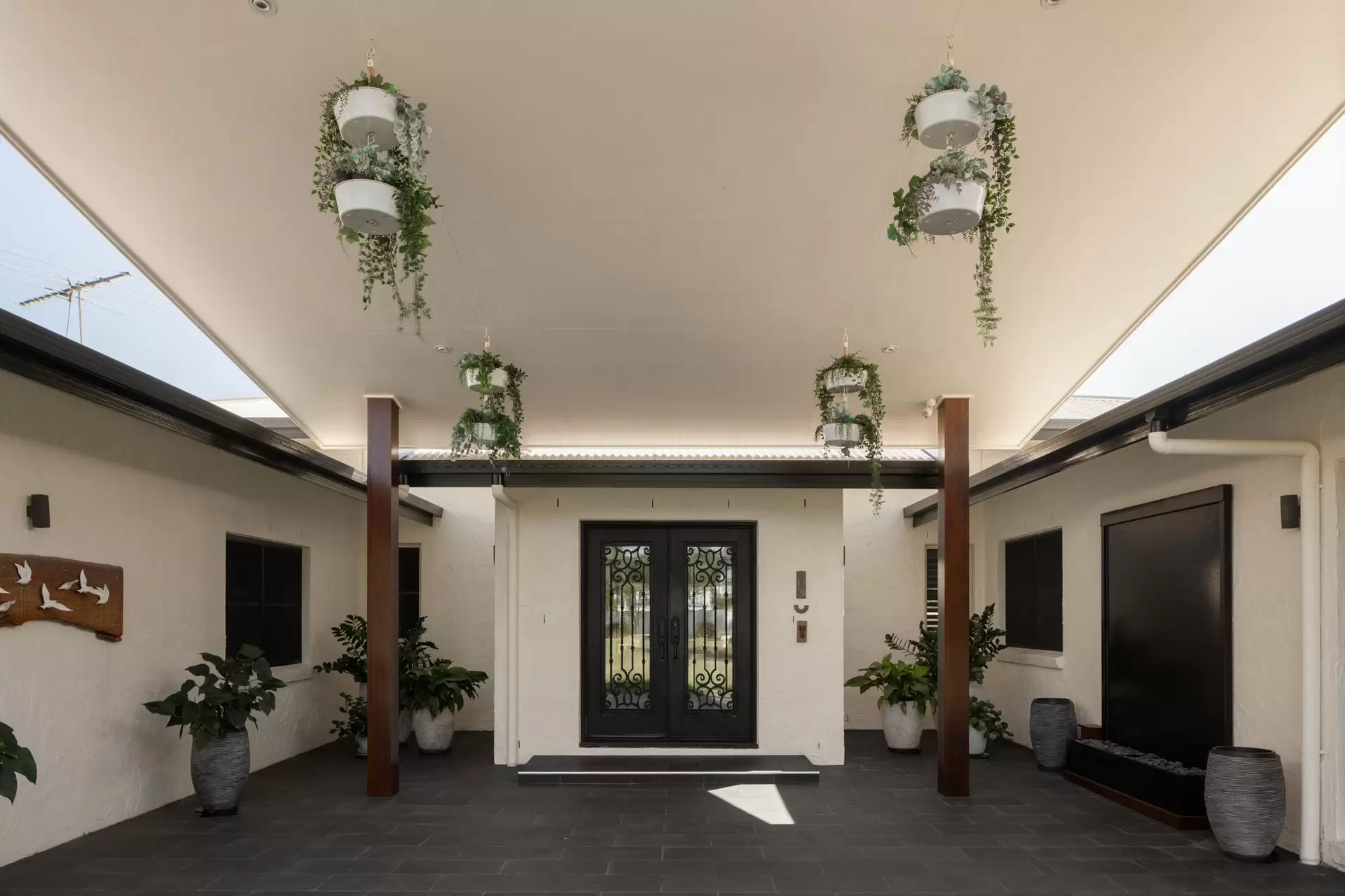 120 London Road, Belmont For Sale by  - image 1