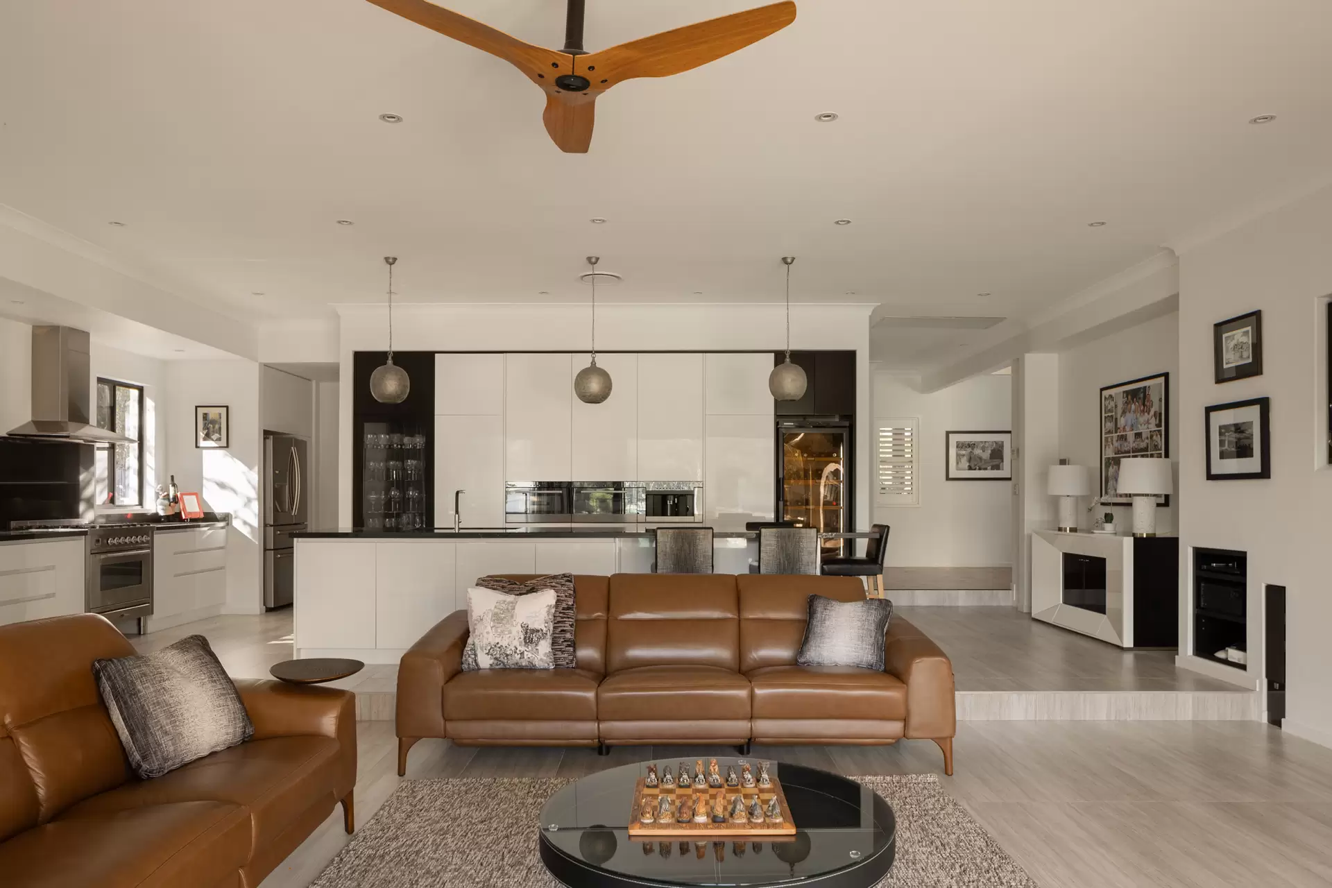 120 London Road, Belmont For Sale by Queensland Sotheby's International Realty - image 1