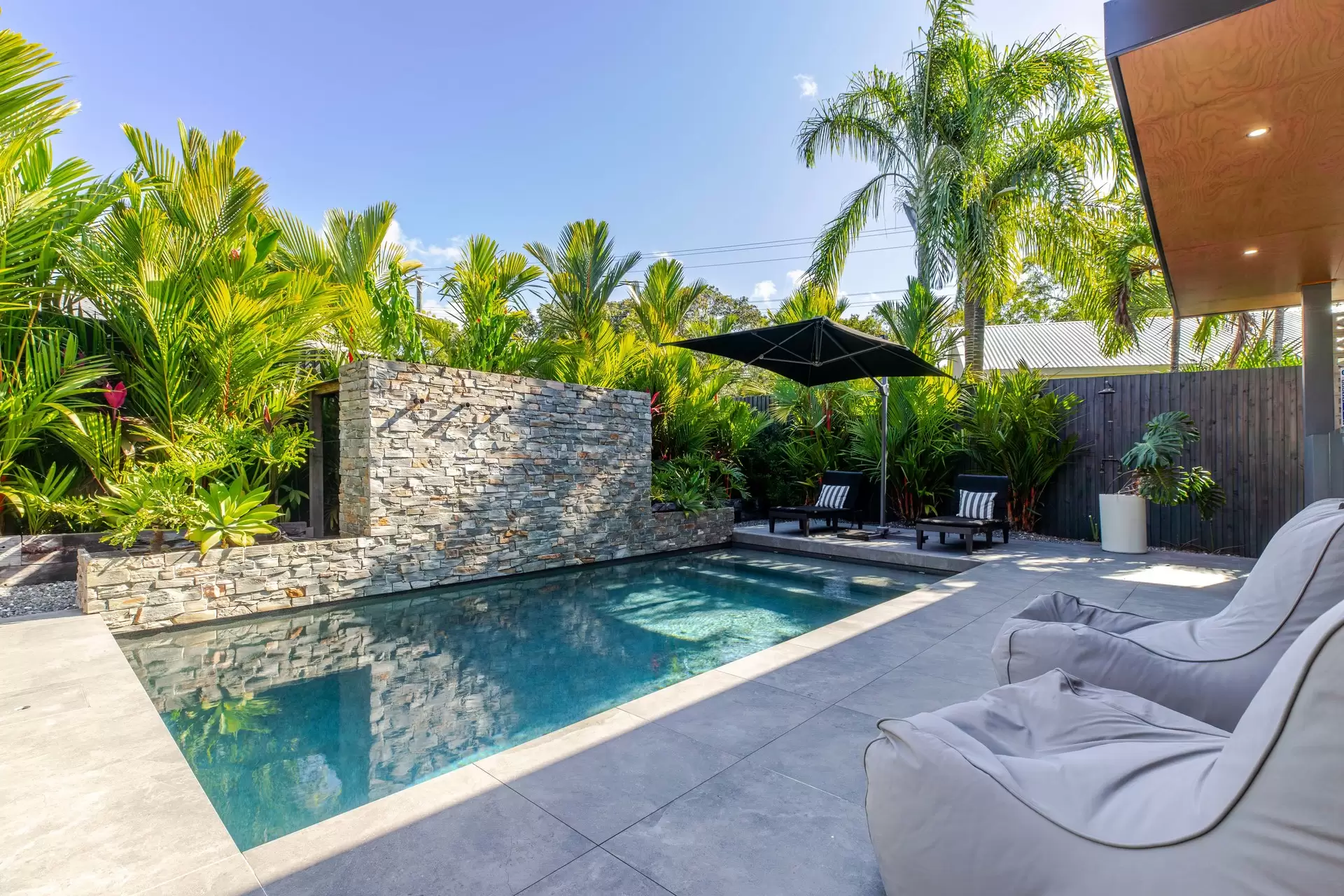 3 Seabrook Avenue, Port Douglas For Sale by Queensland Sotheby's International Realty - image 1